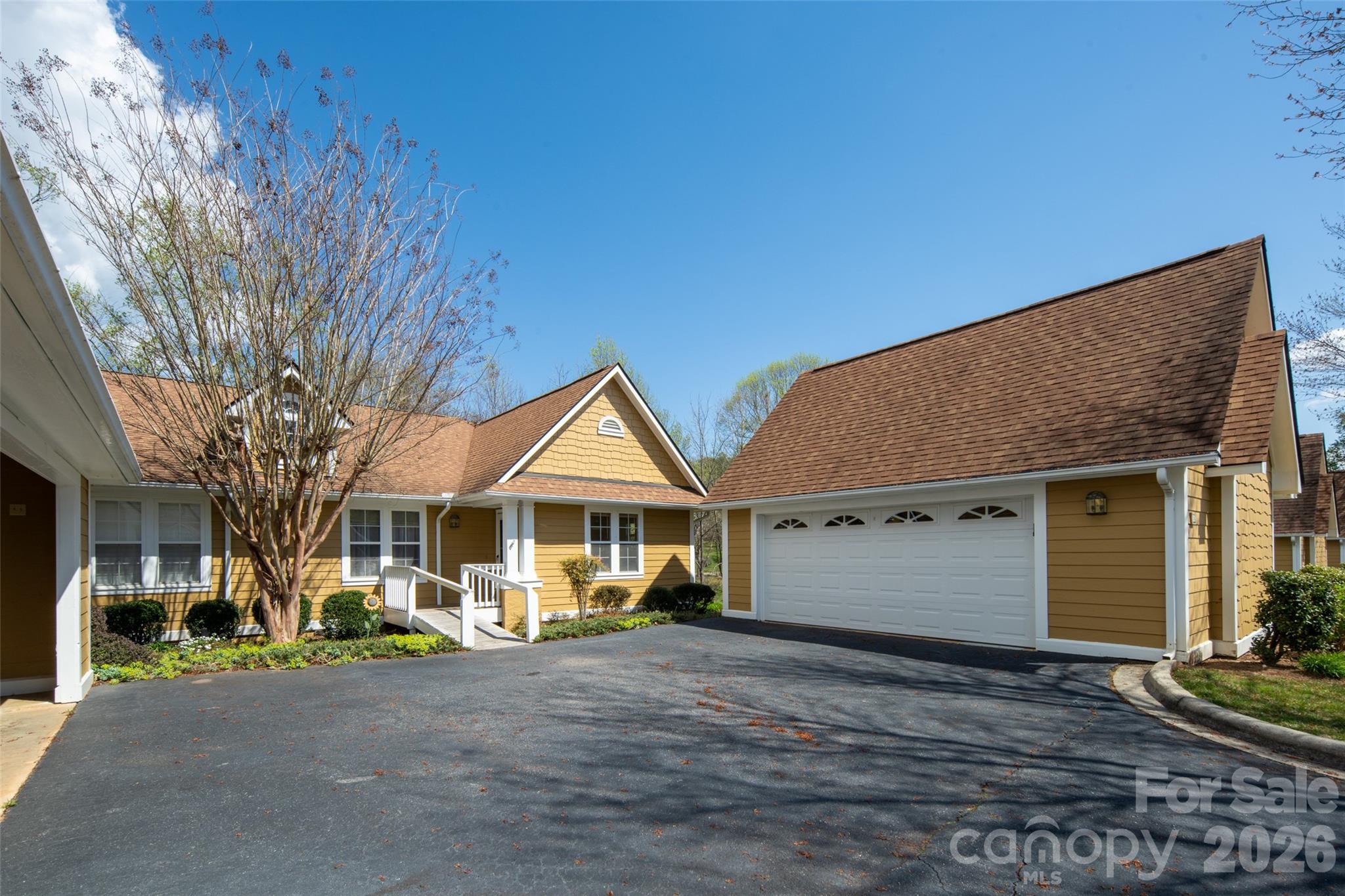 803 Woodlea Court — photo