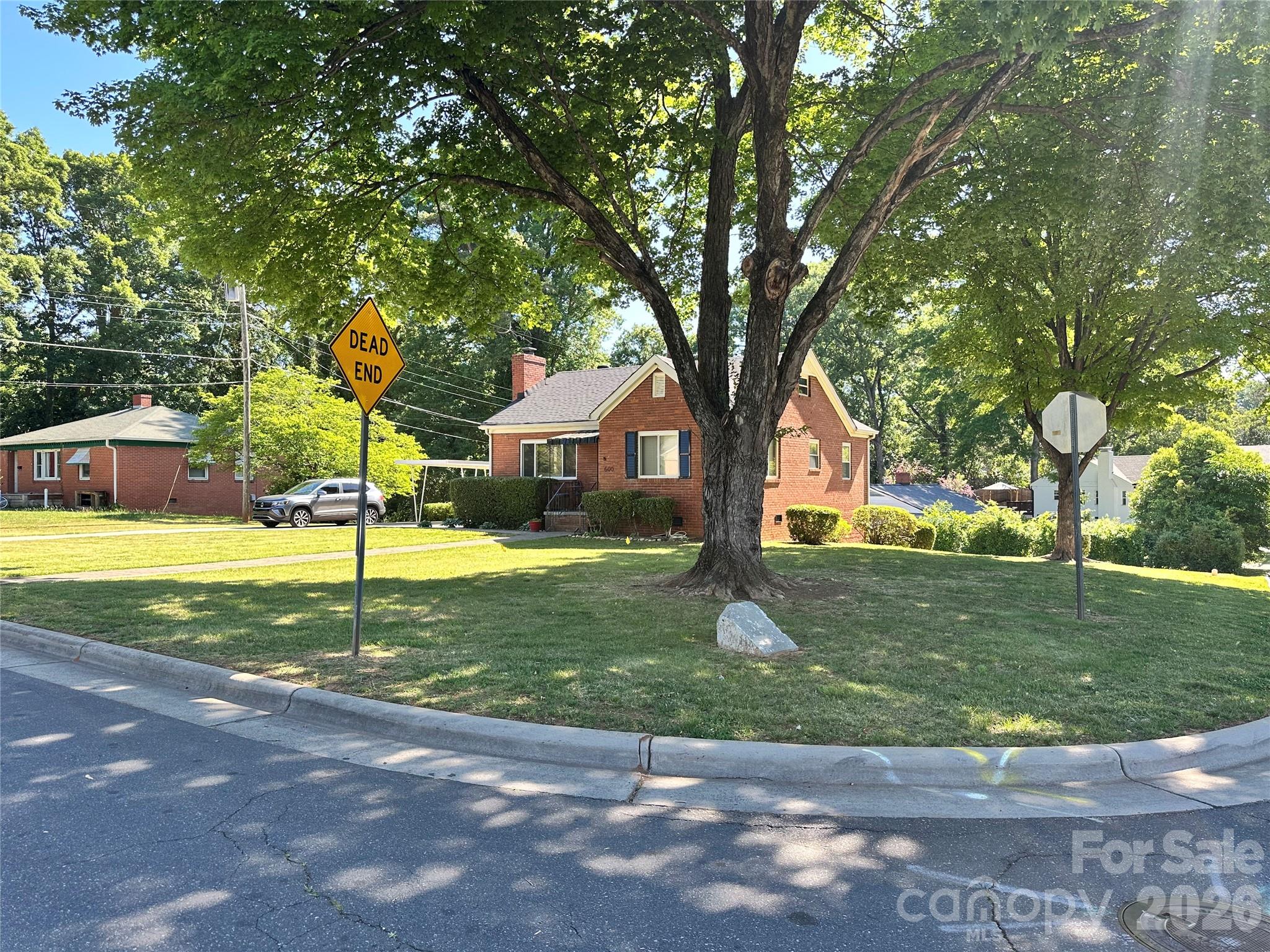 600 W Cama Street 8 — photo