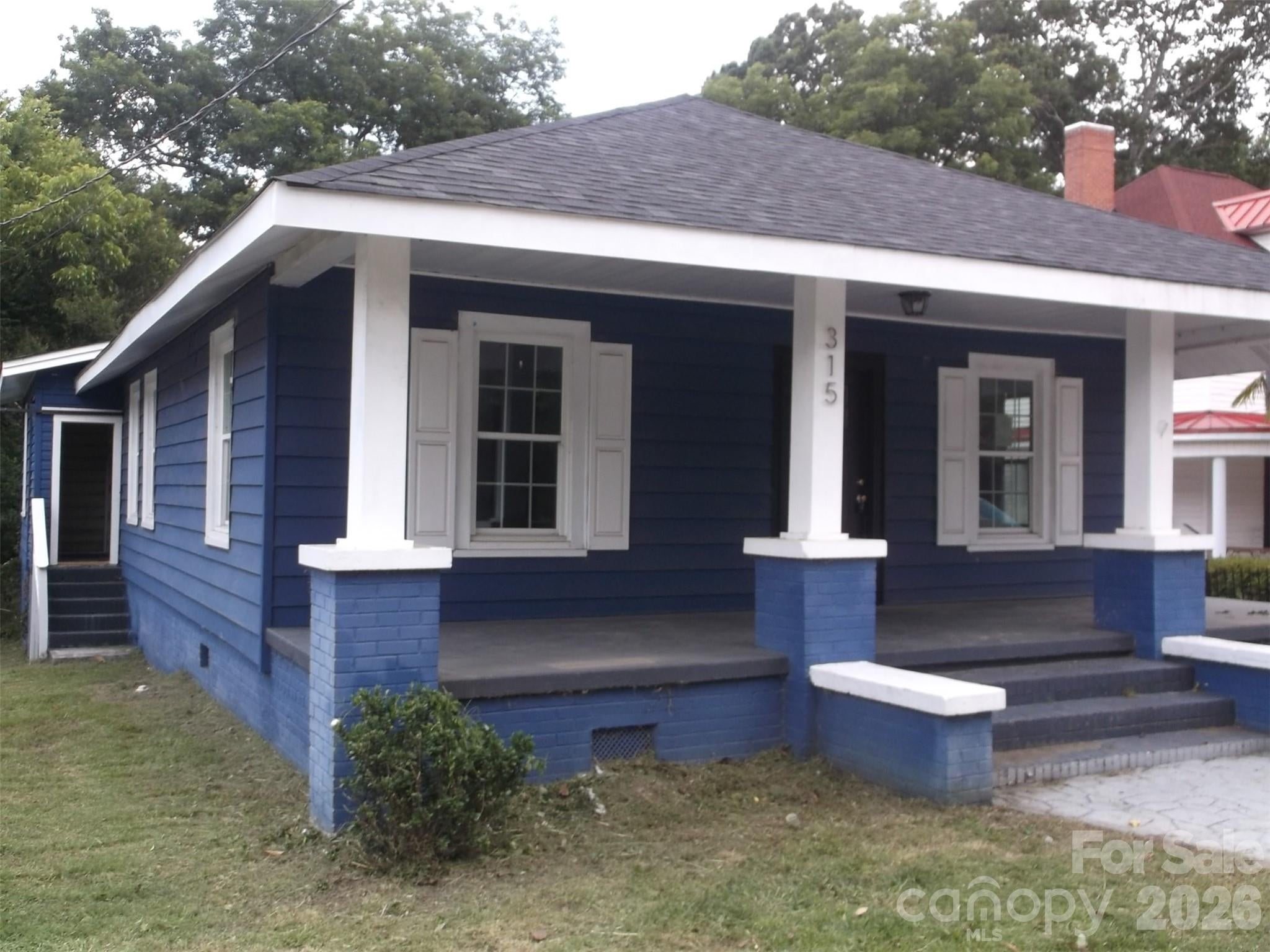 315 N Elm Street — photo