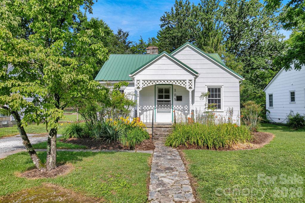 105 Parkview Drive — photo