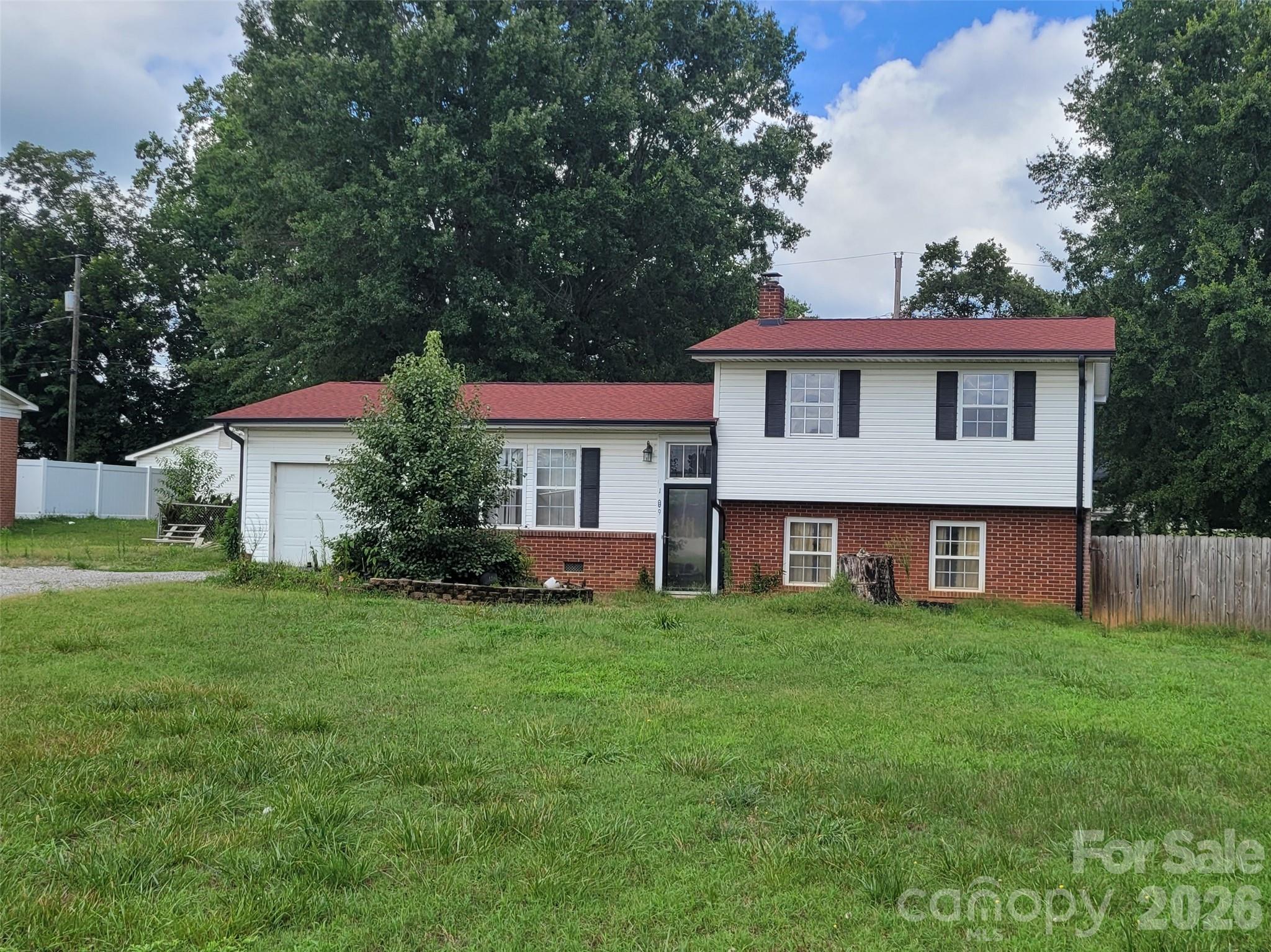 1009 E Church Street — photo