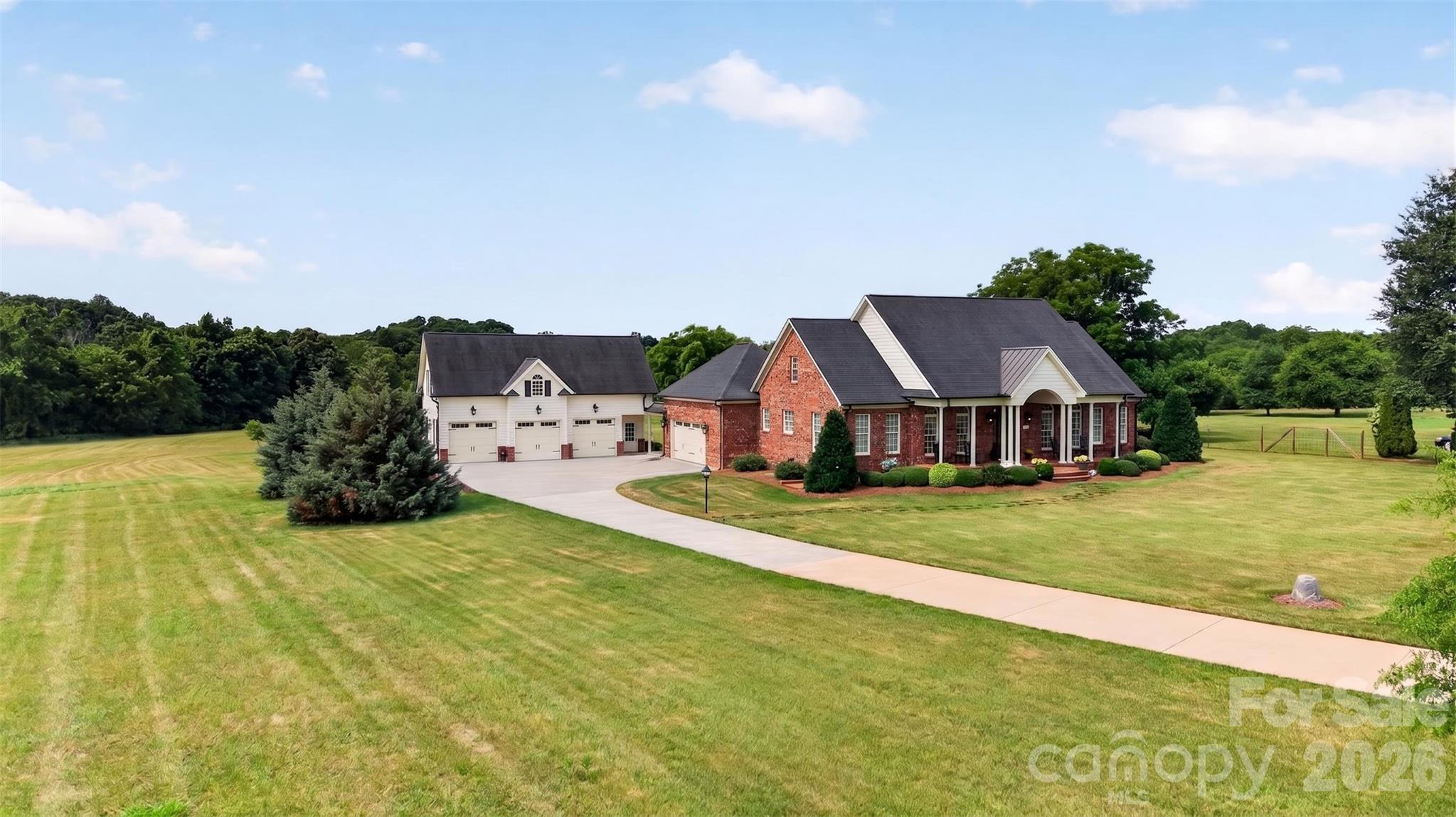2395 Spencer Road — photo