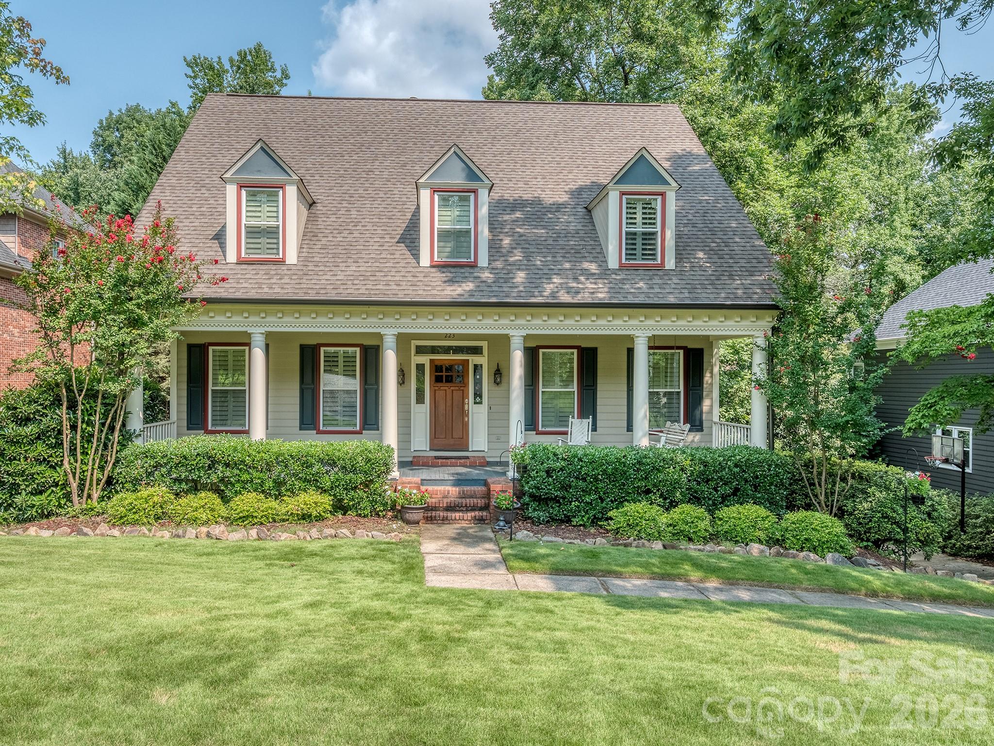 223 N Brackenbury Lane — photo