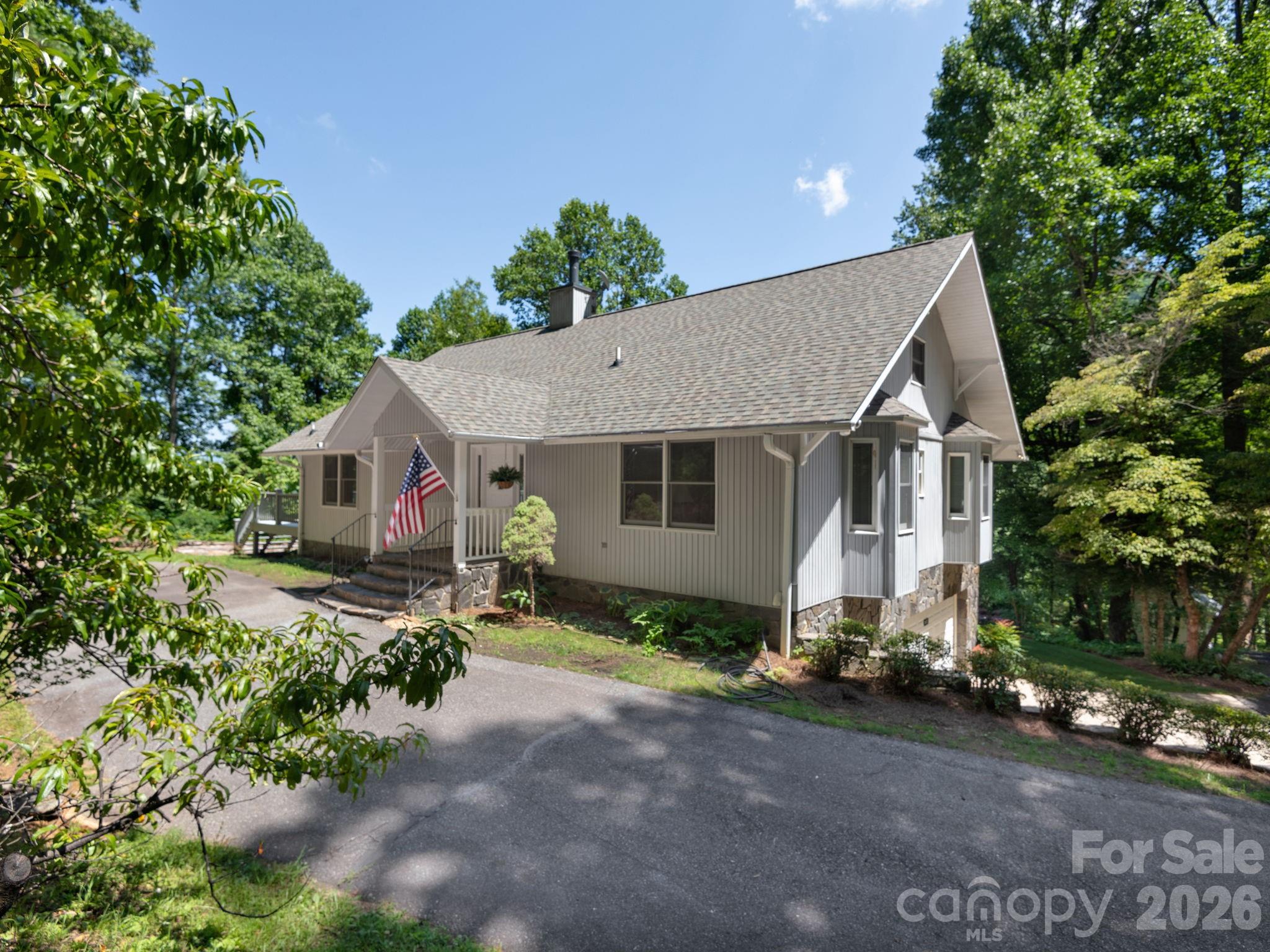 1572 Brushy Fork Road — photo