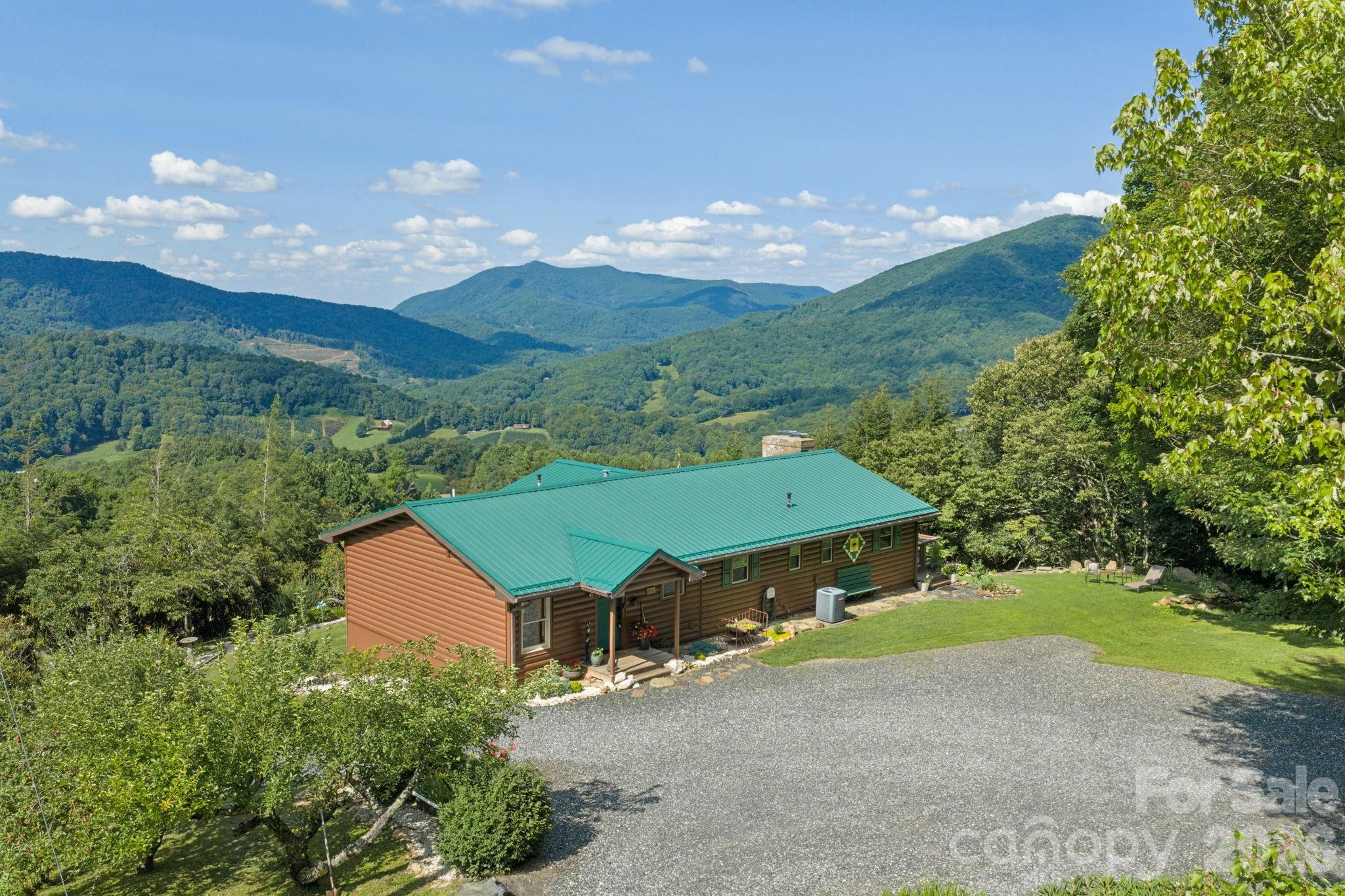 1013 Perry Road — photo