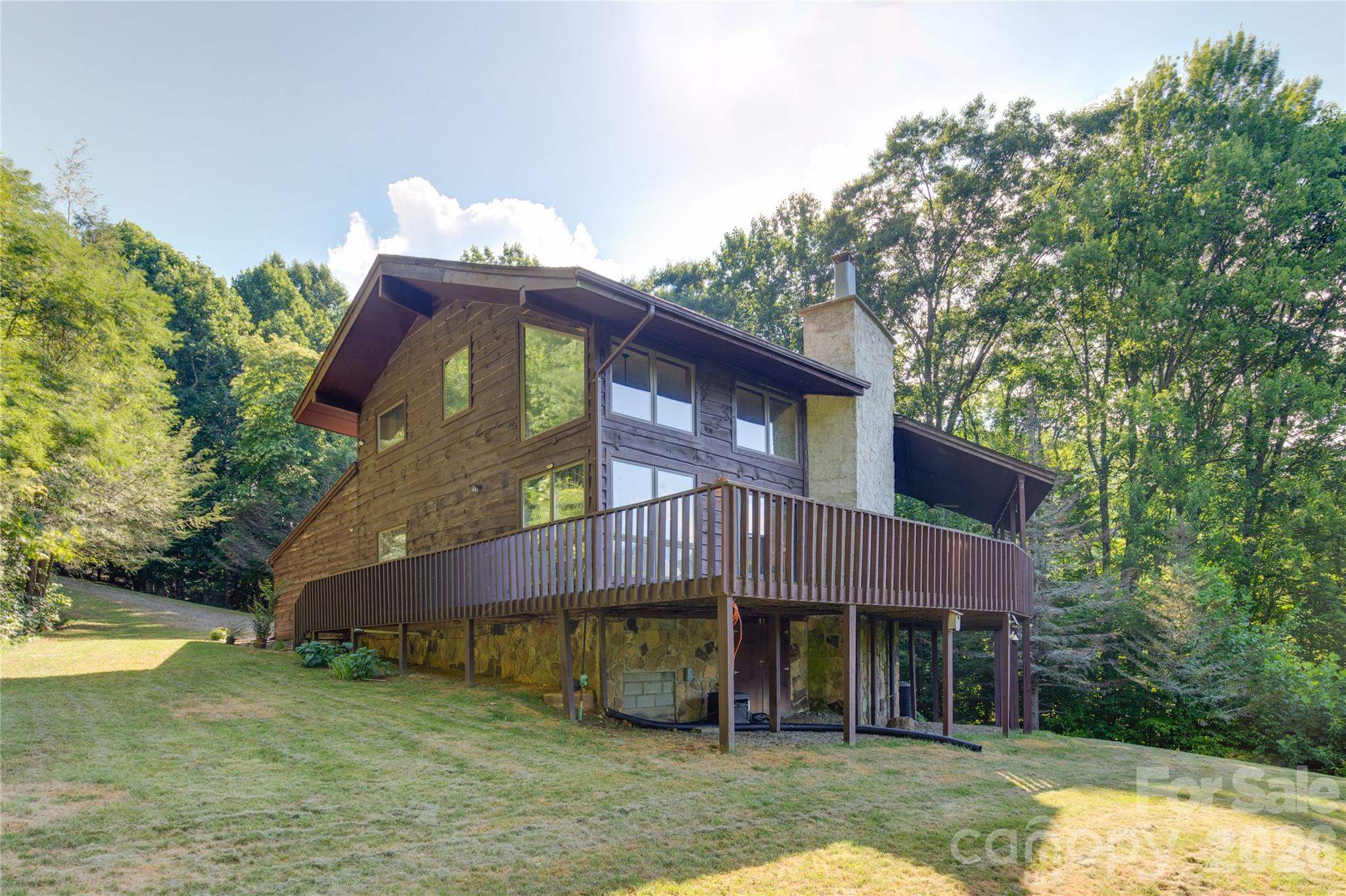 300 Buck Drive — photo