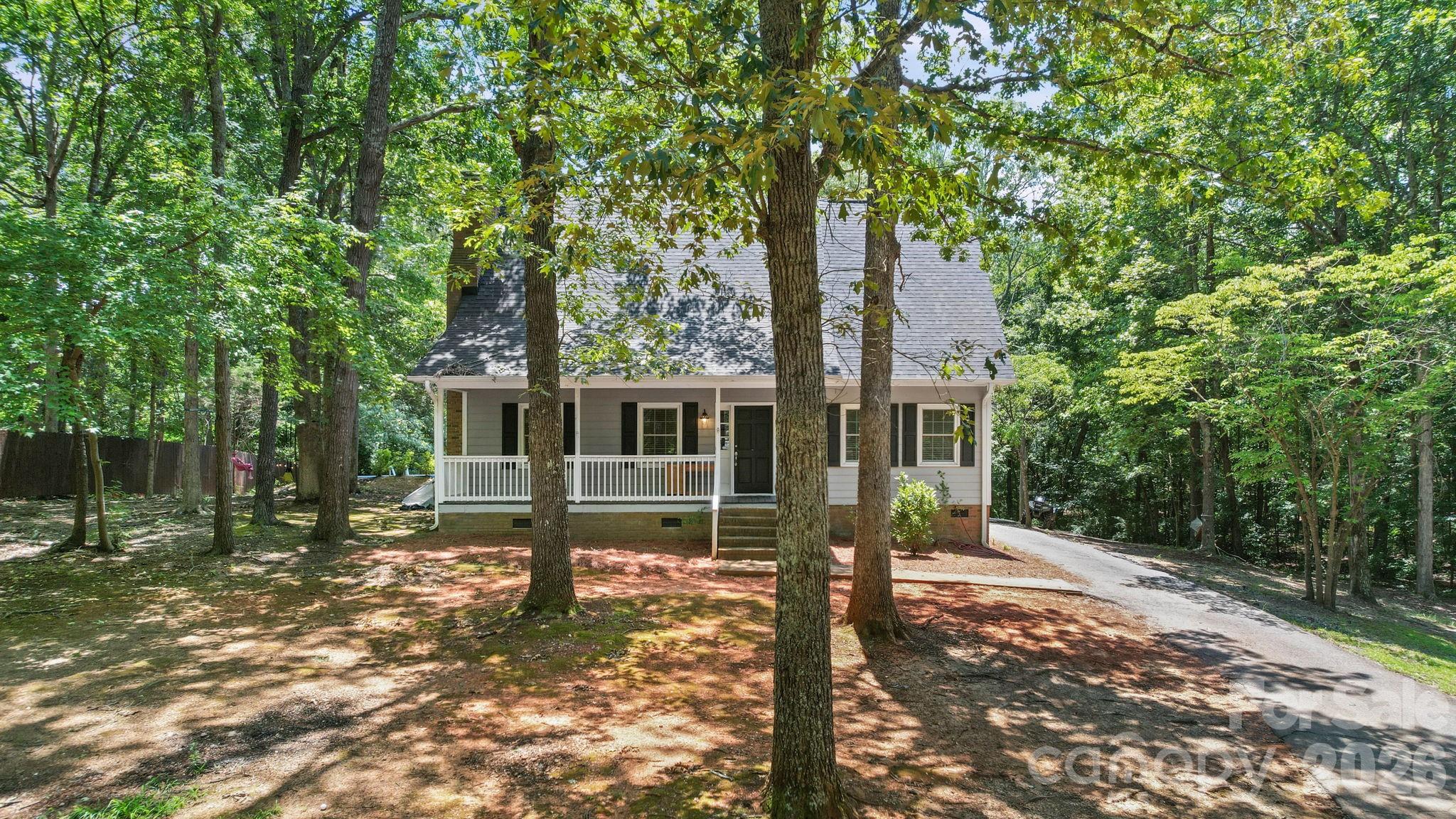619 Cedarwood Drive — photo
