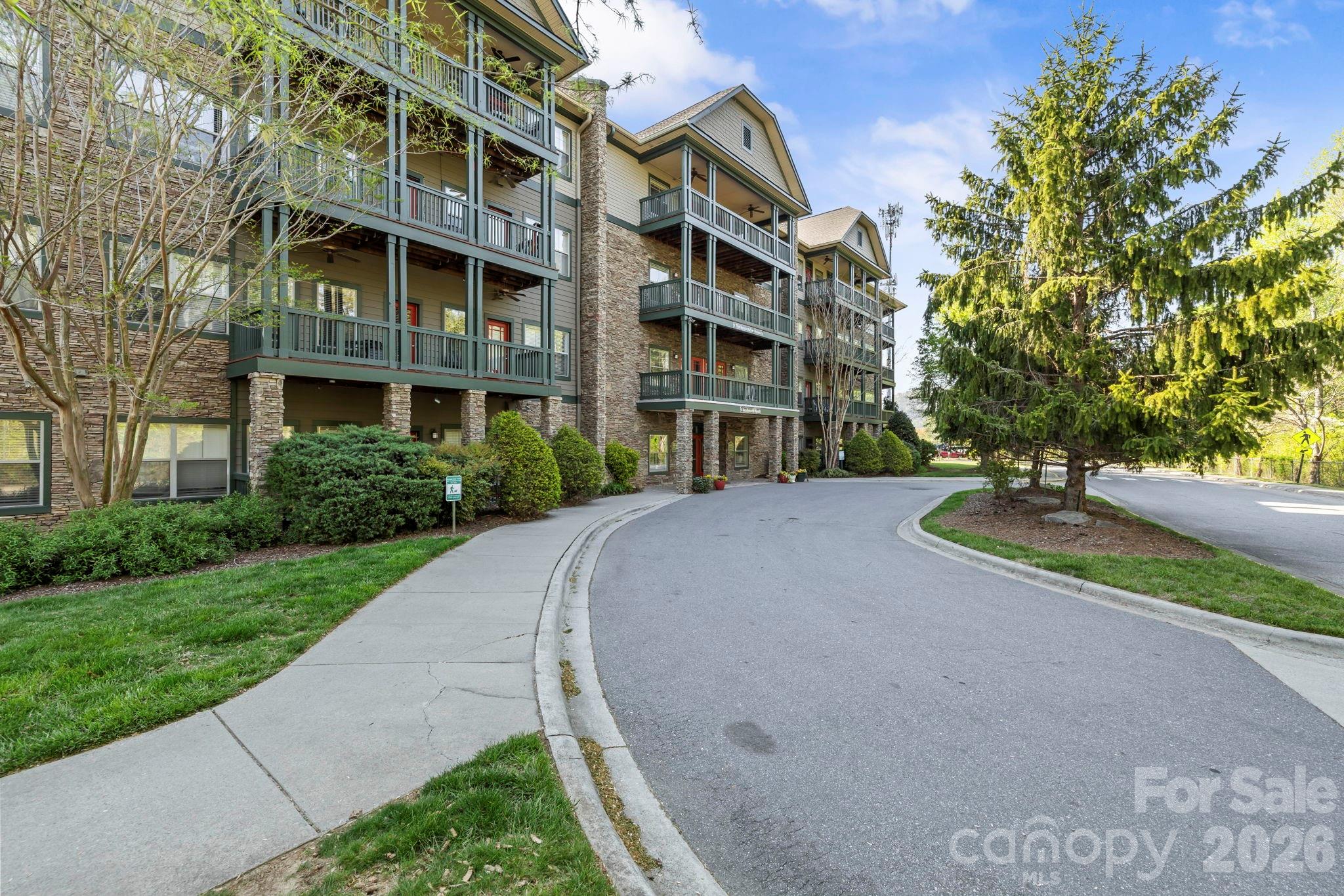 9 Kenilworth Knolls 303 — photo