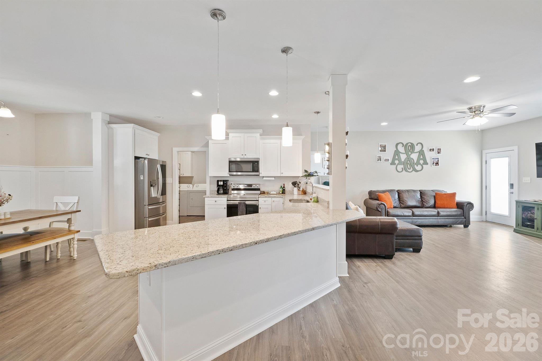 1544 Farmington Hills Drive — photo