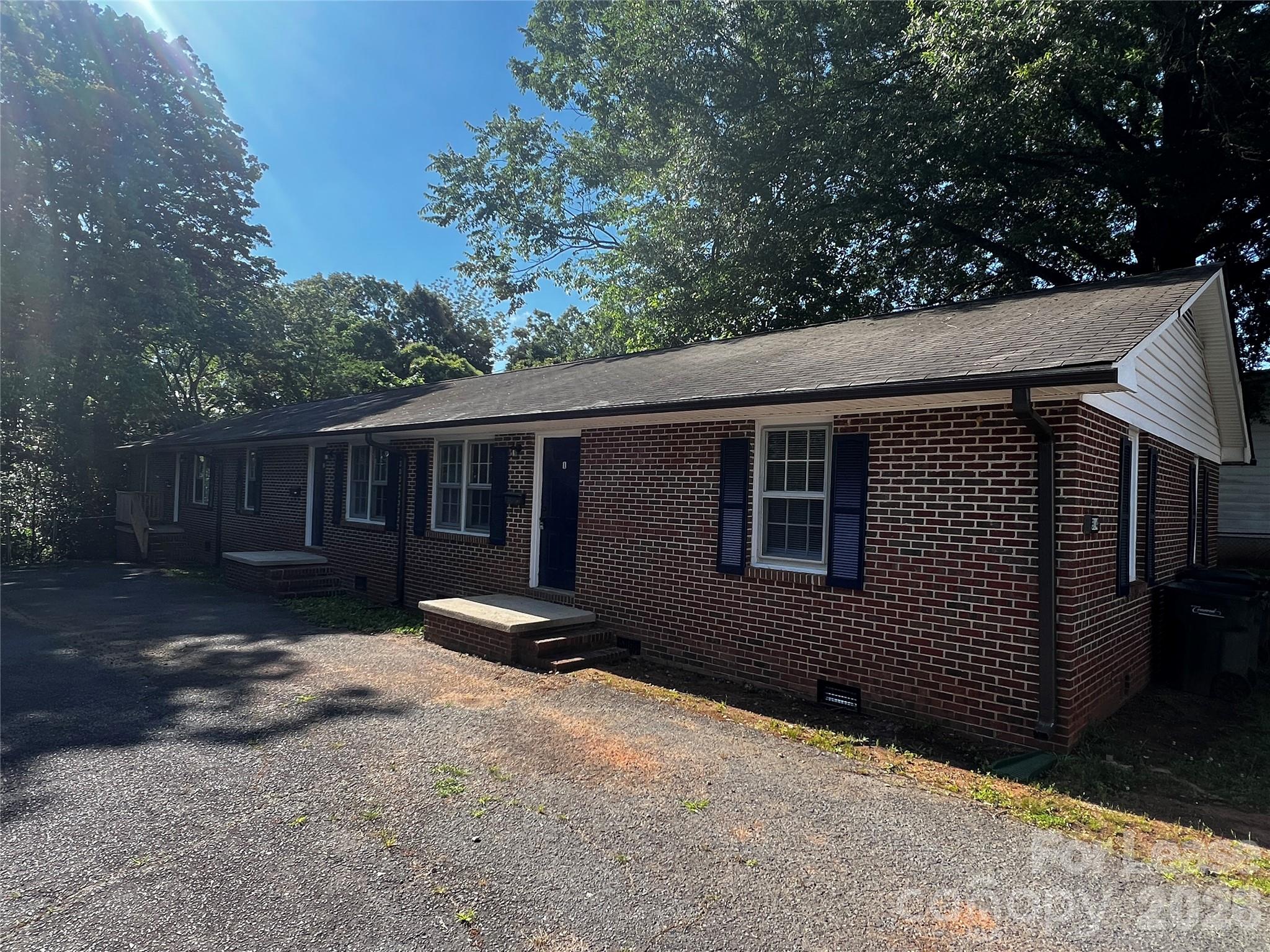 314 Hamilton Drive NE 1 — photo