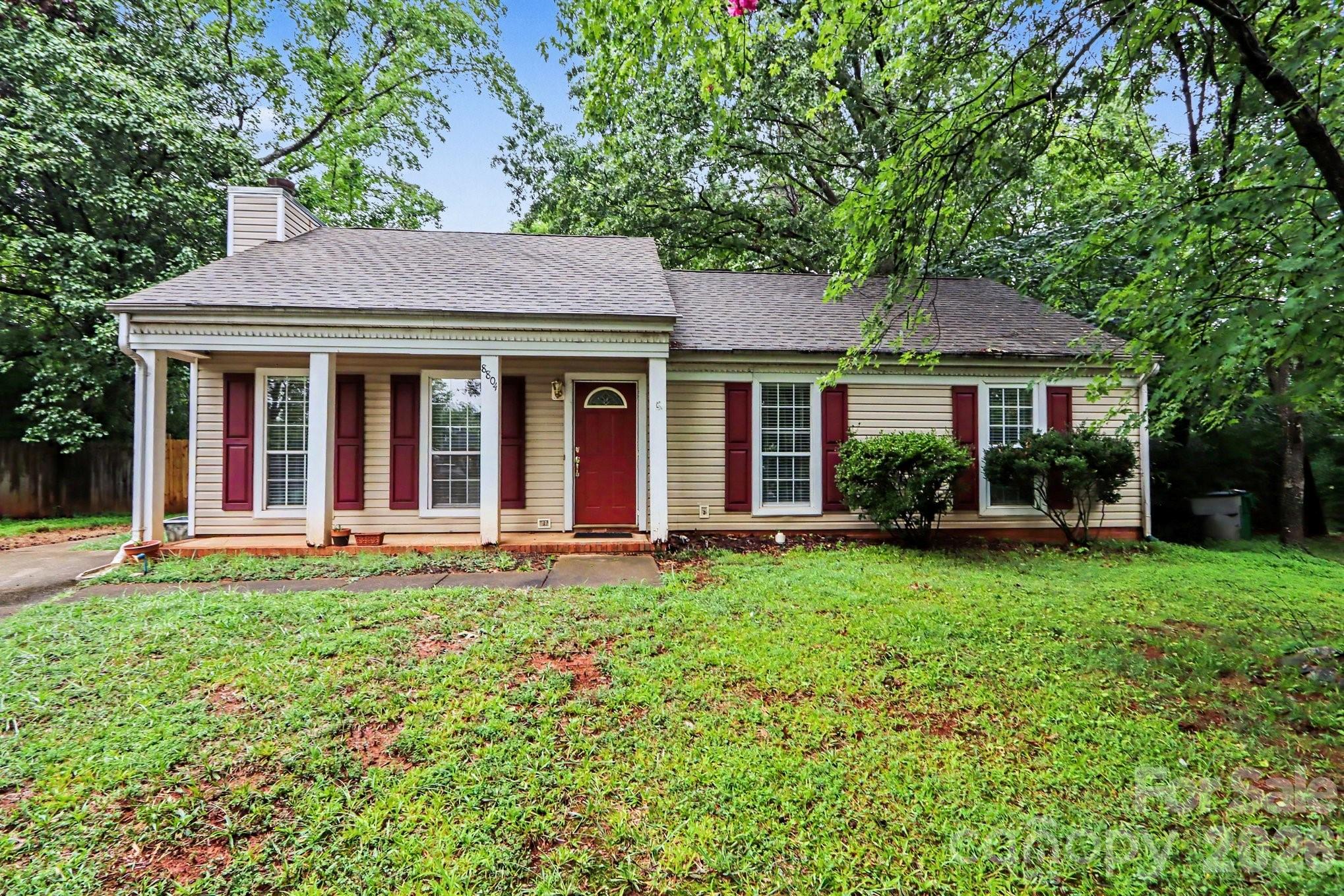8804 Royal Scot Lane — photo
