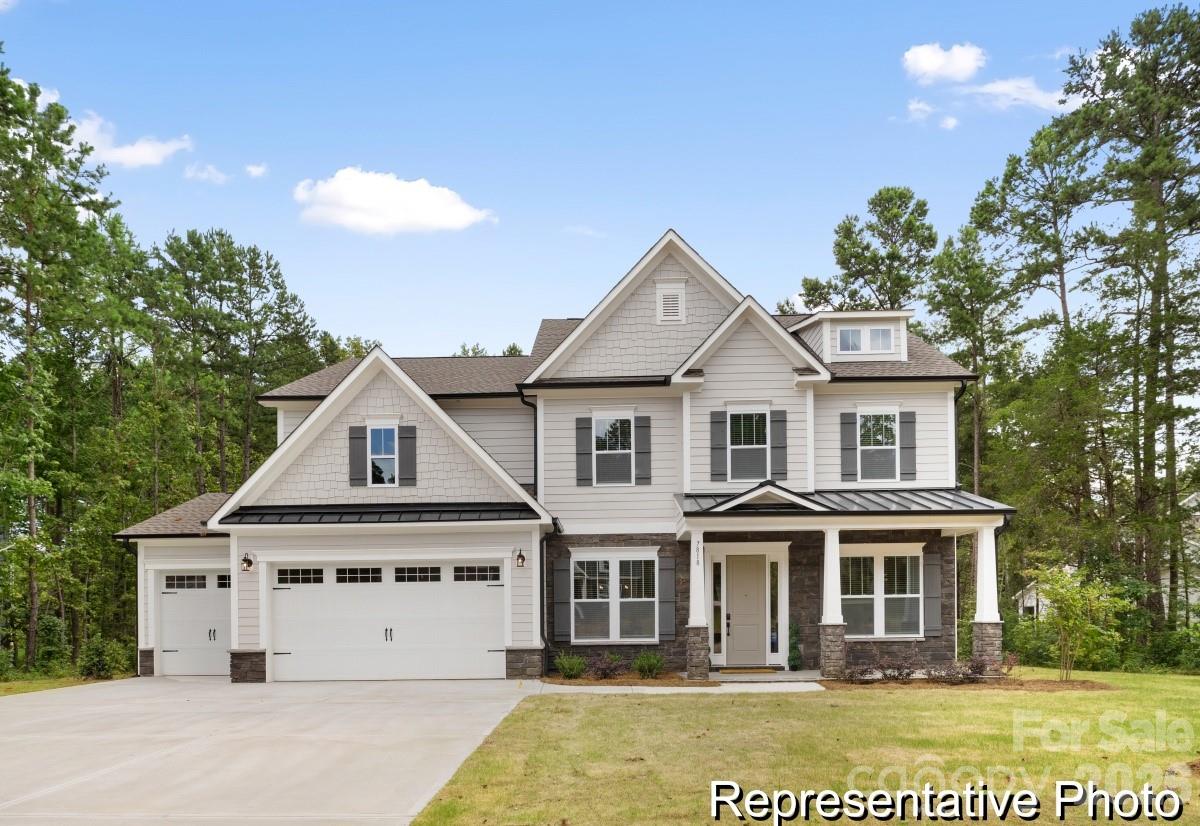 1867 Climbing Rose Court 15 — photo