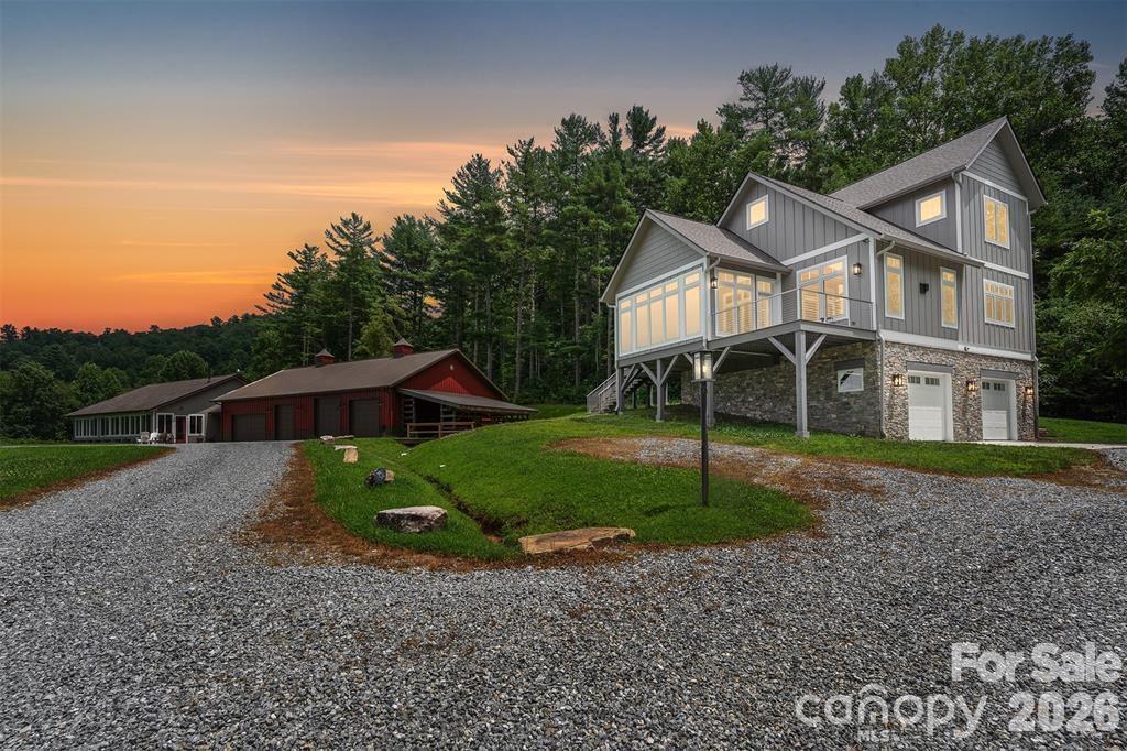 326 Golden Valley Drive — photo