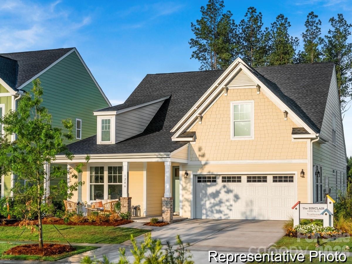 1861 Climbing Rose Court 18 — photo
