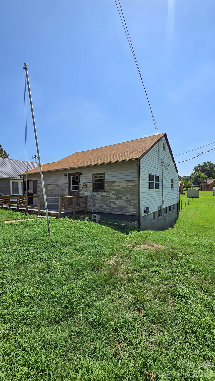 1607 W Main Street — photo