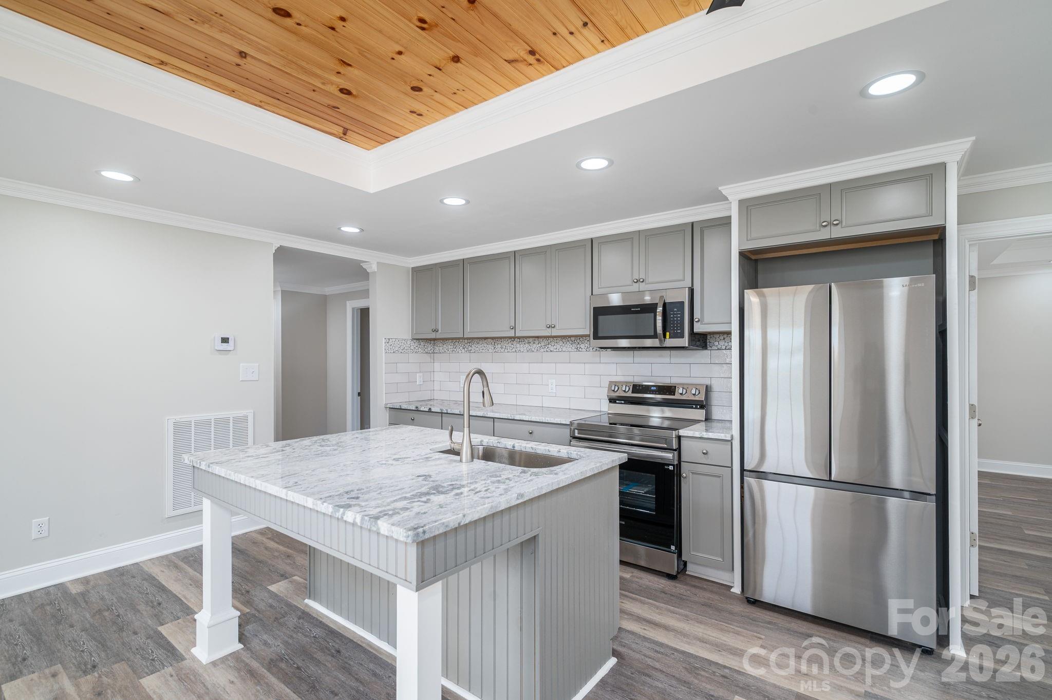1719 S Lafayette Street — photo