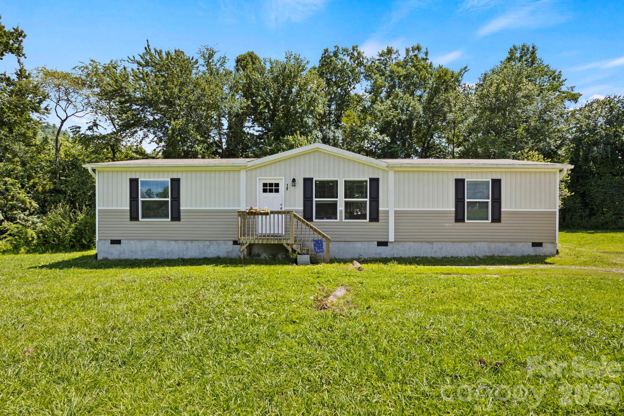 18 Moss Lane — photo