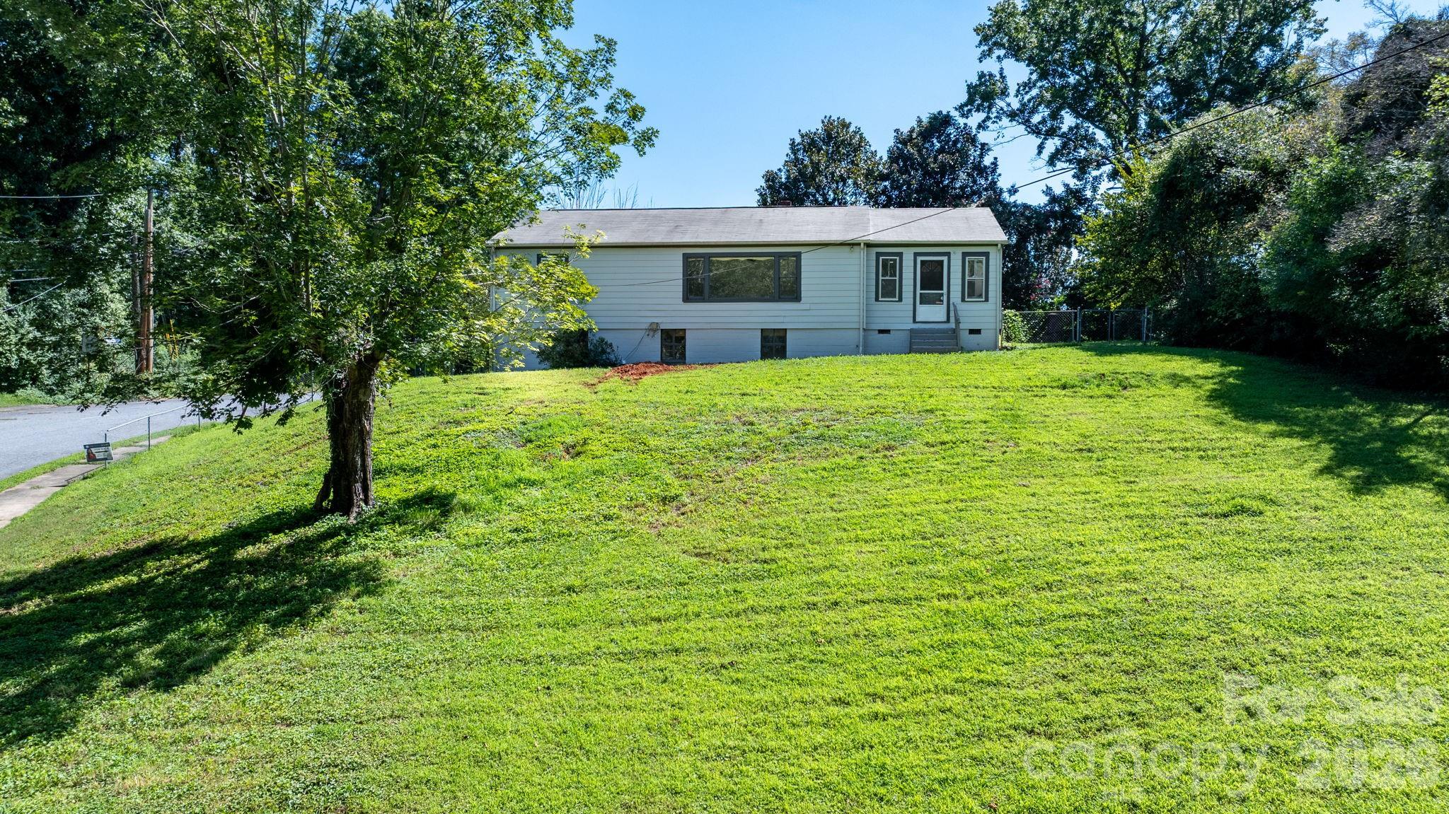 101 Harris Drive 8 — photo