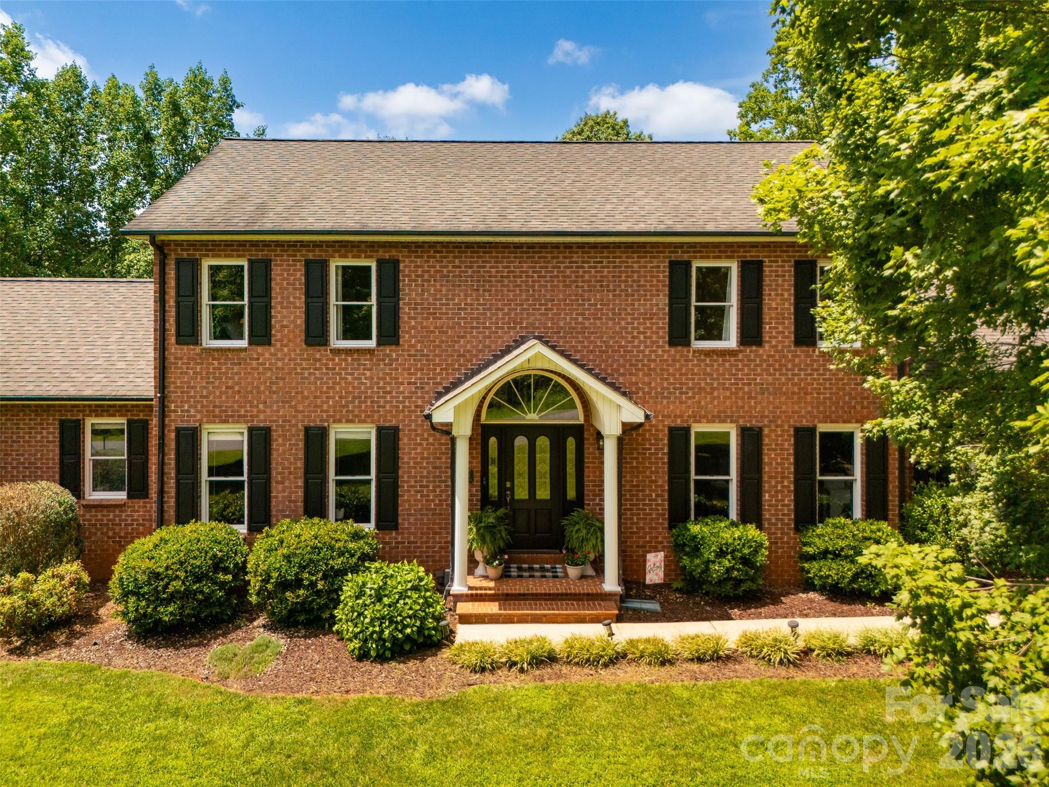 1413 Windemere Lane — photo