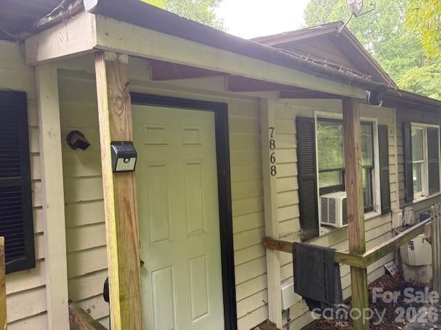7868 Kinglet Road — photo