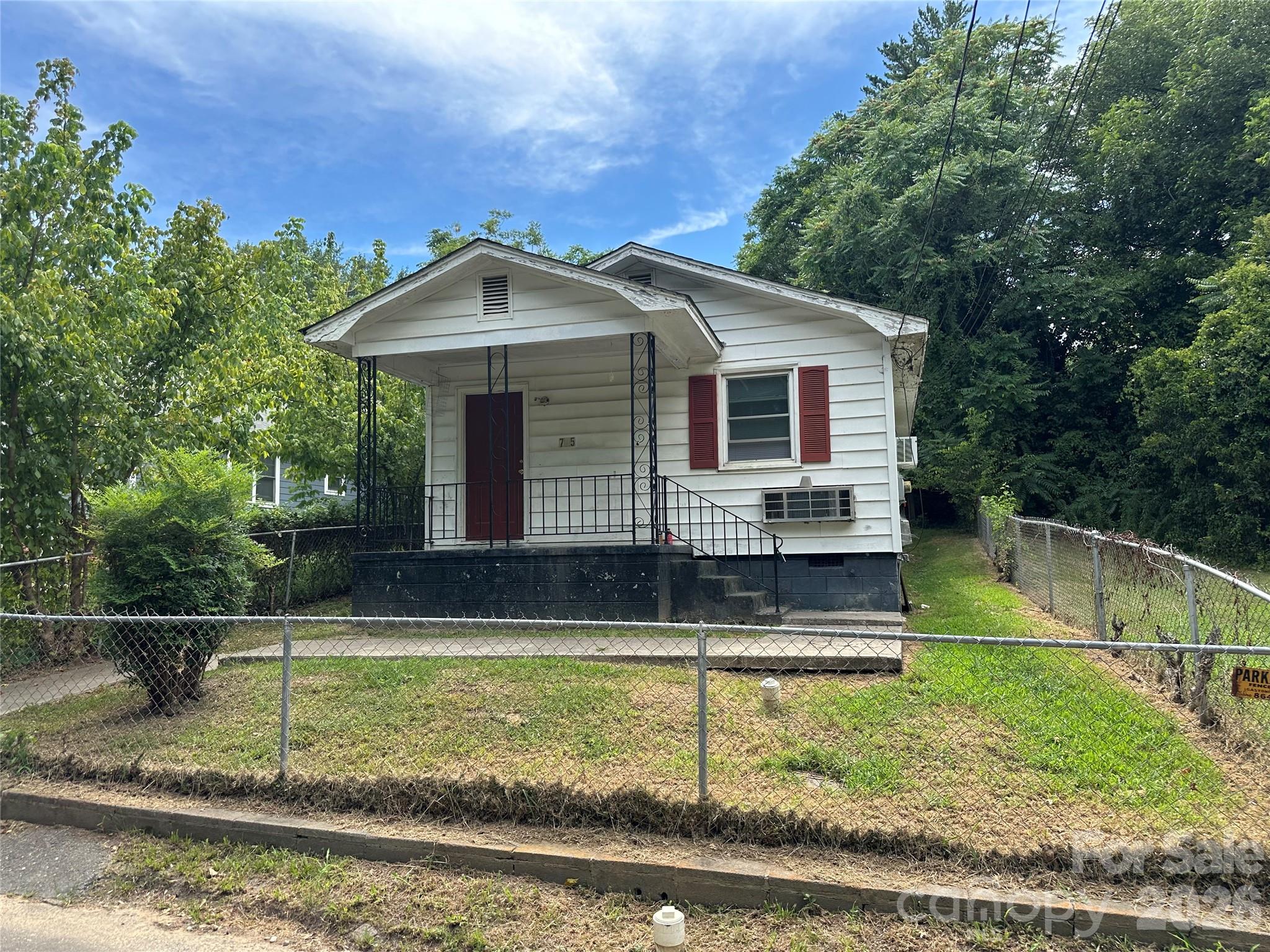 705 N Logan Street — photo