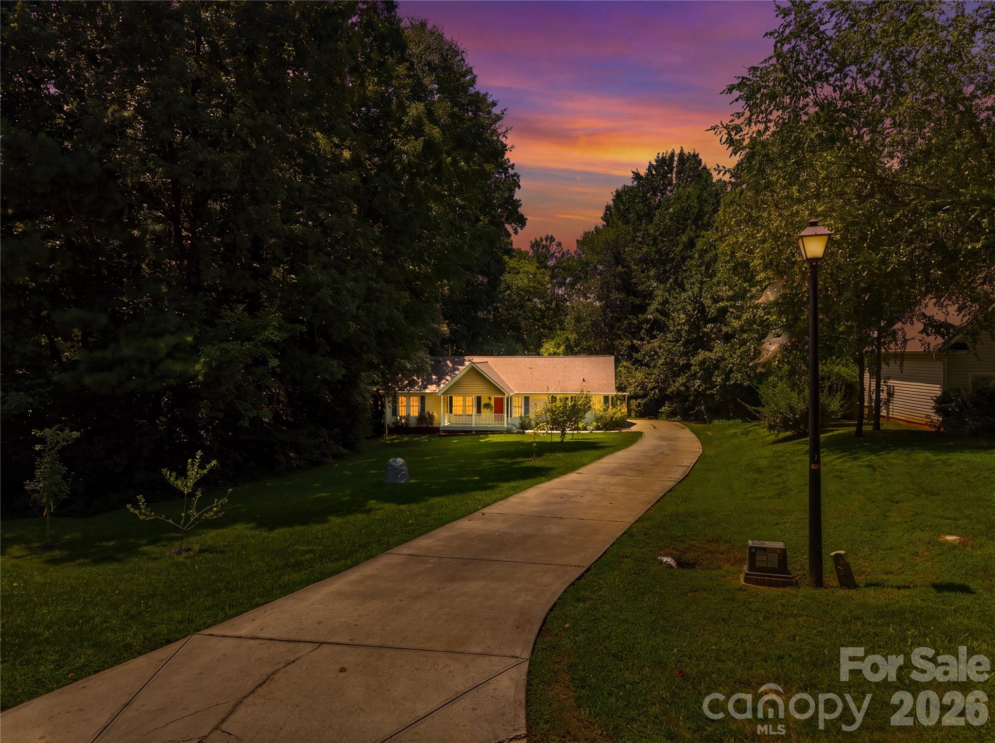 3555 Lake Bluff Drive — photo
