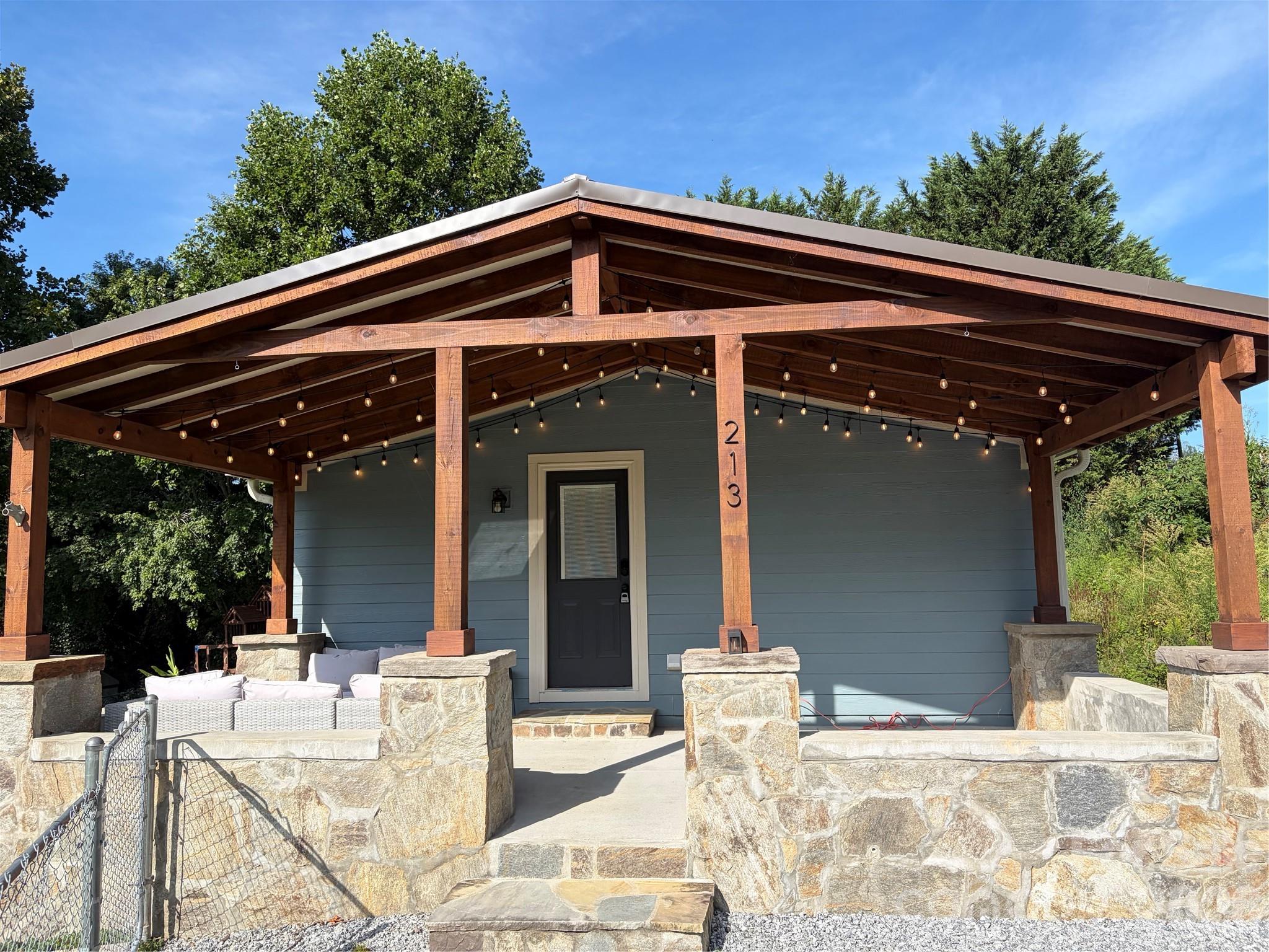 213 Sandy Creek Court — photo