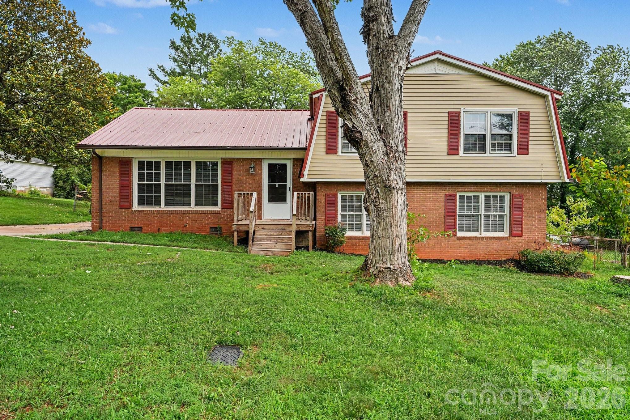 630 Colonial Drive — photo