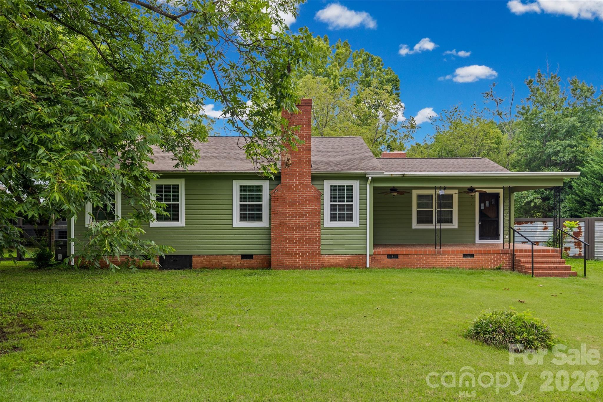 194 Old Limestone Road W — photo