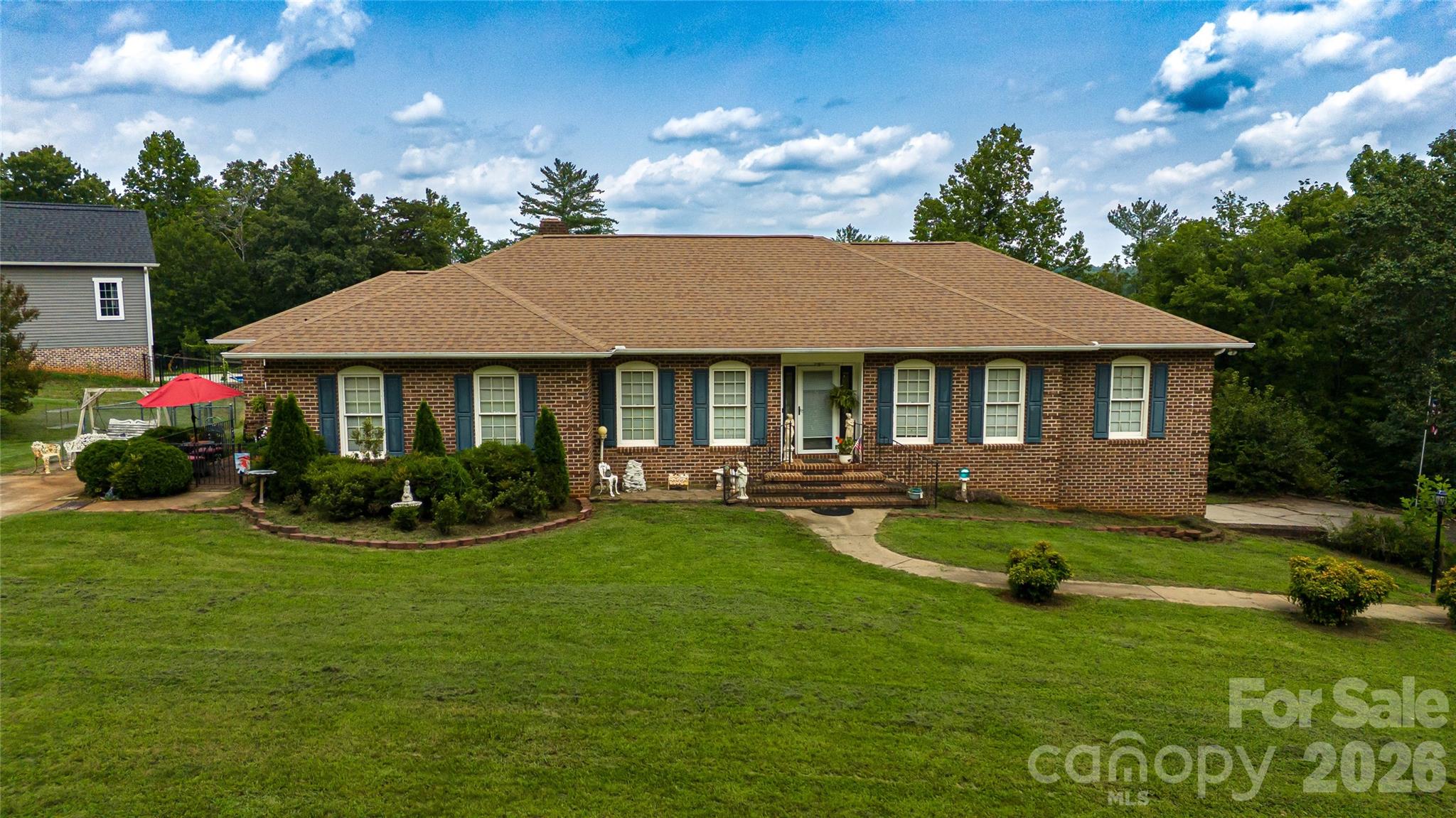 100 Oakridge Drive — photo
