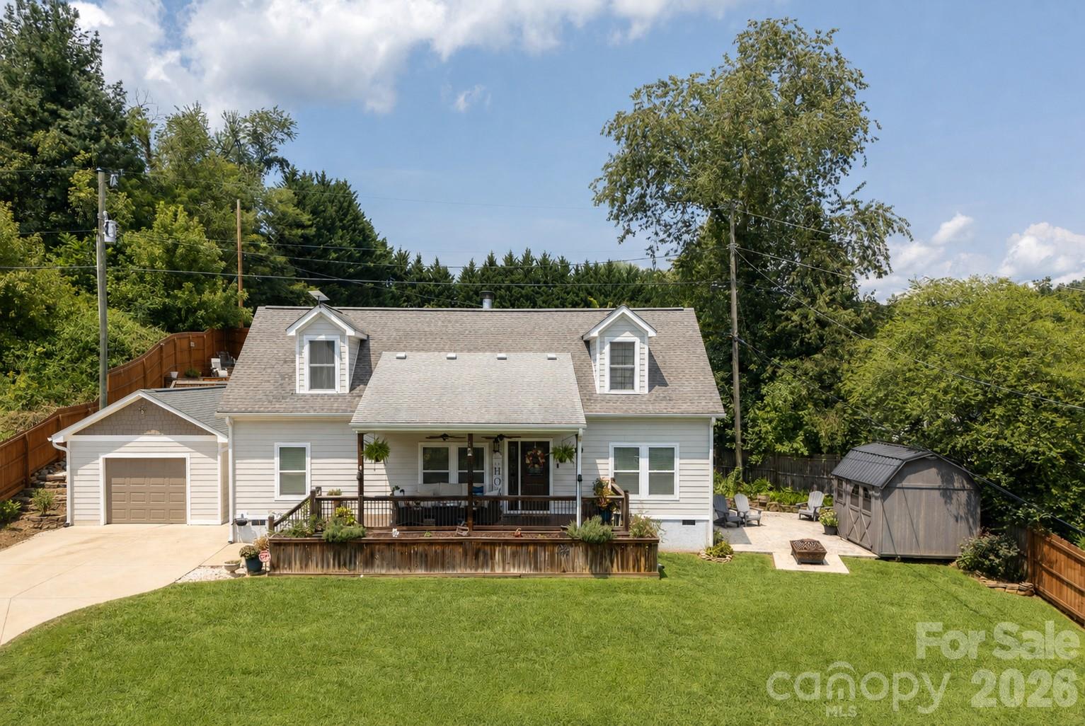 8 Blaines Way — photo