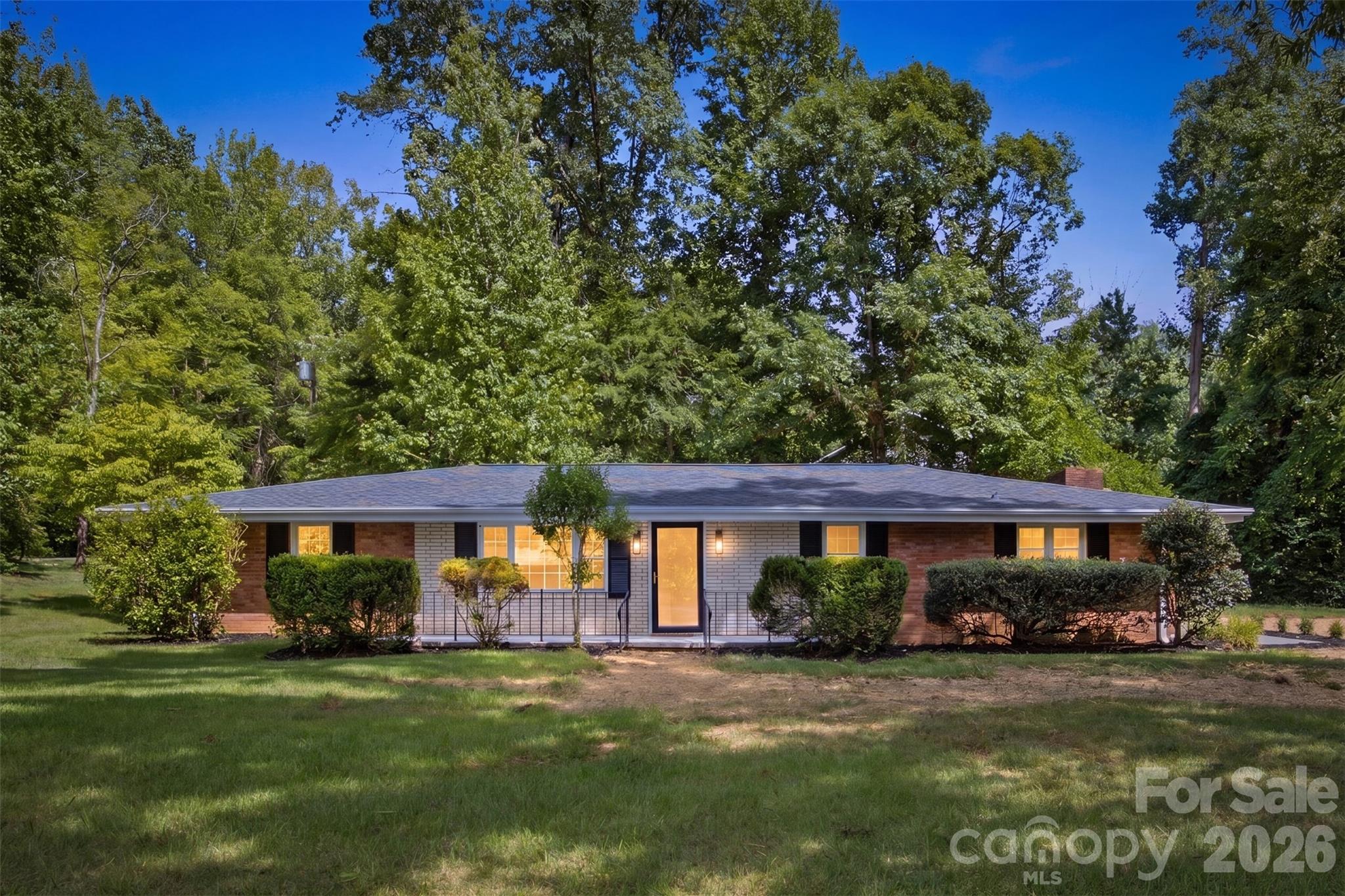 8223 Knollwood Circle — photo