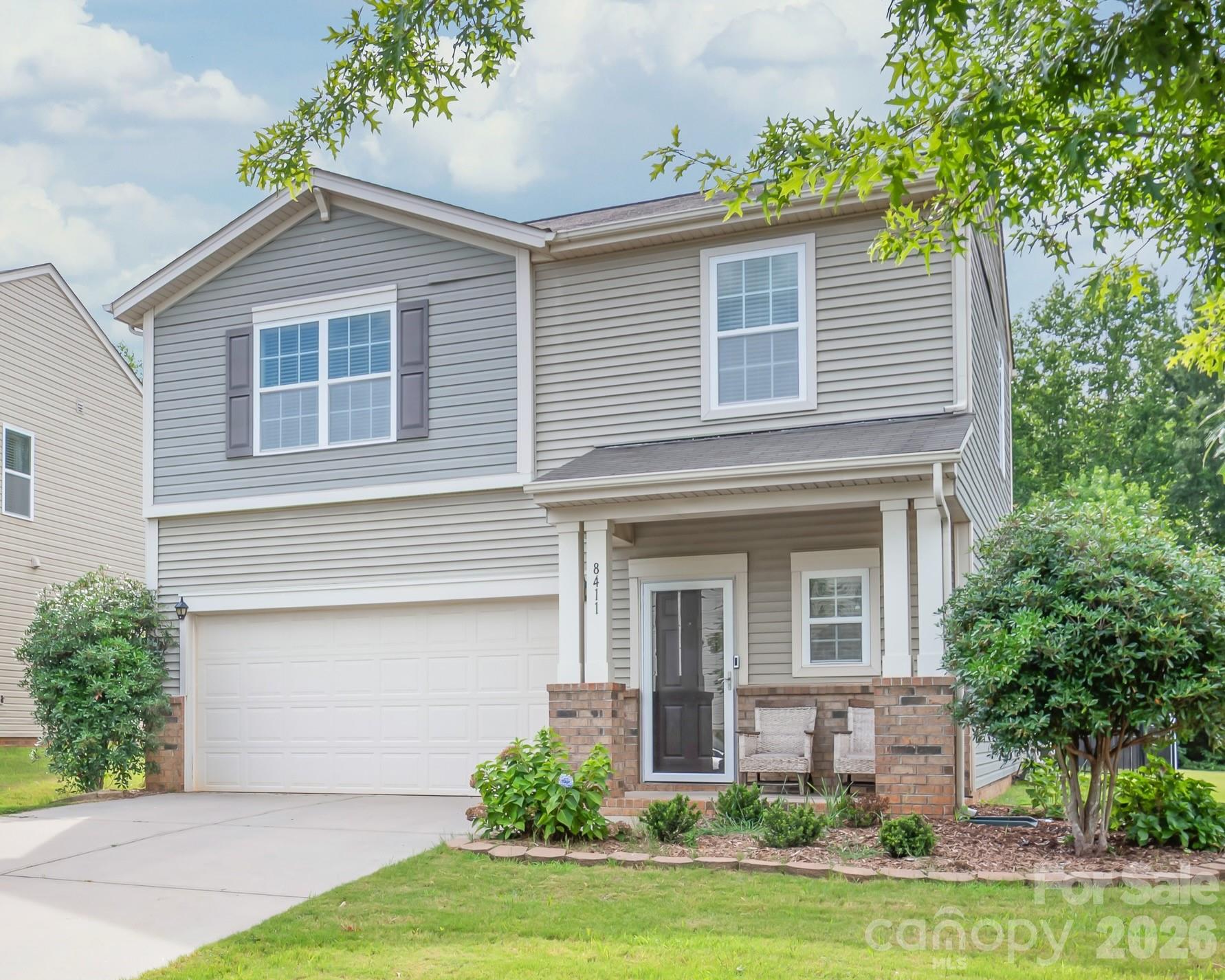 8411 Romana Red Lane — photo