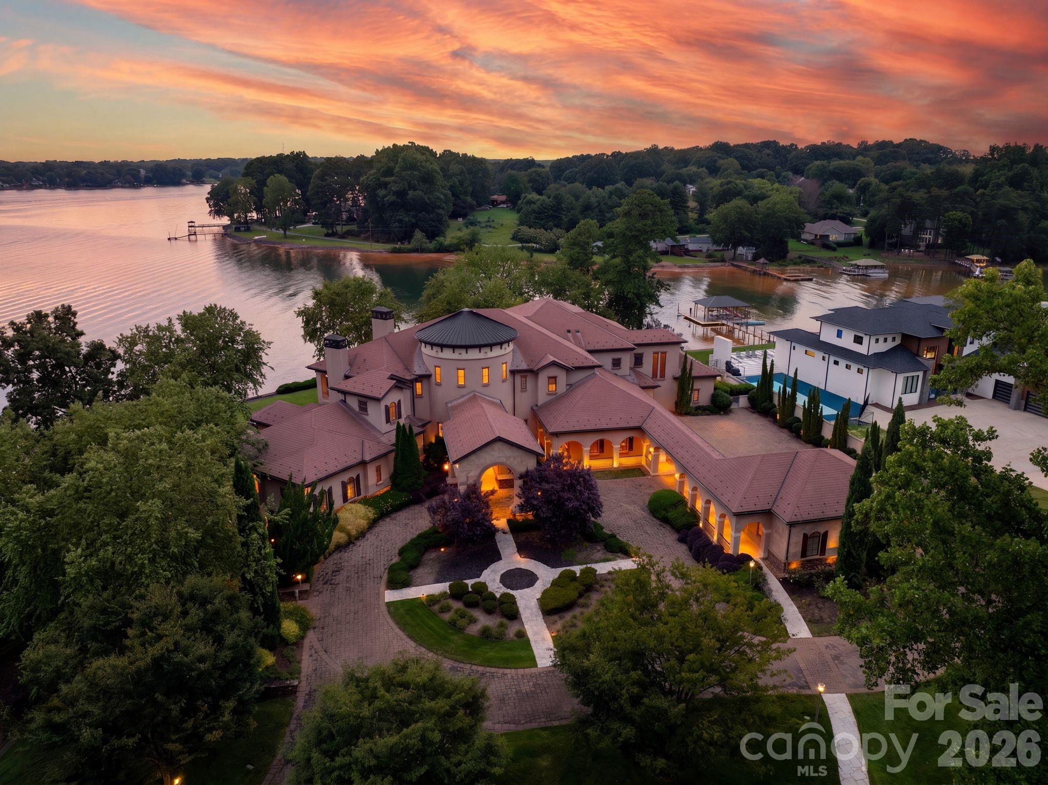 139 Hollen Lane — photo