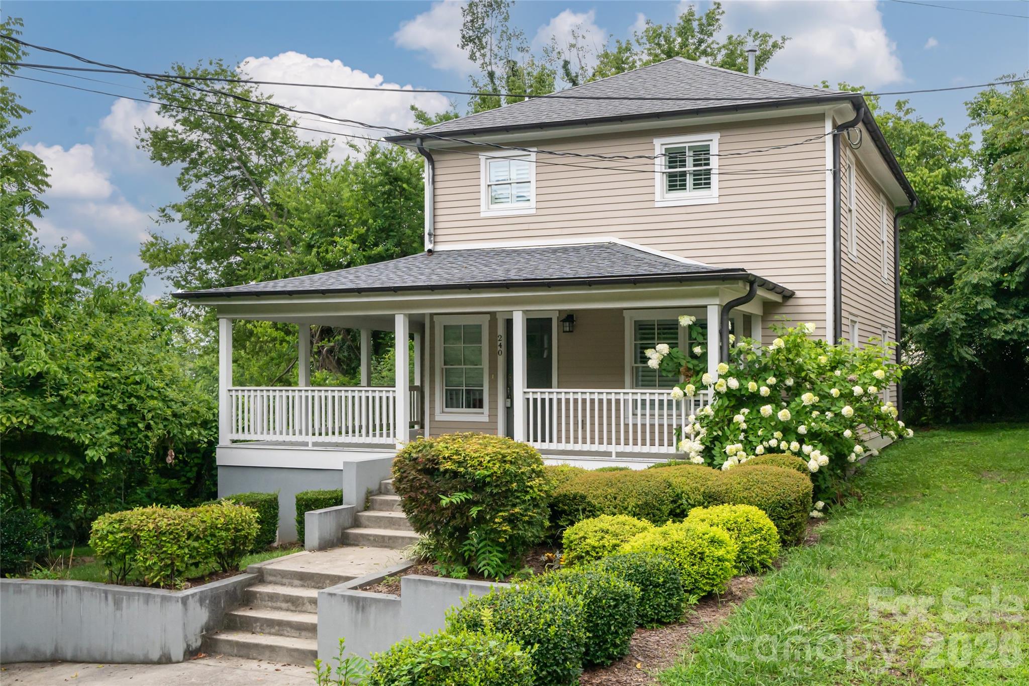 240 S Beaumont Street — photo
