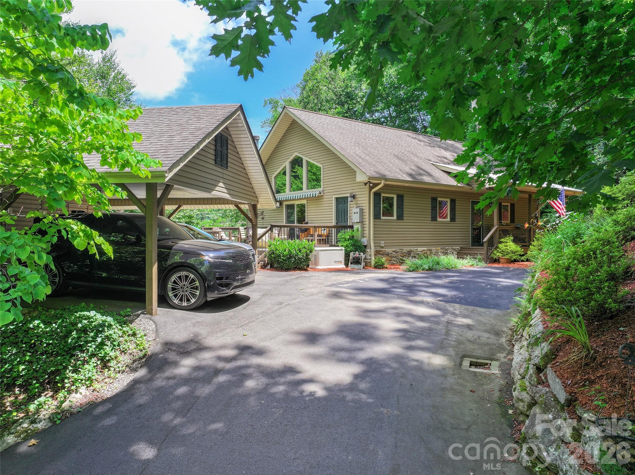 39 Maplewood Drive — photo