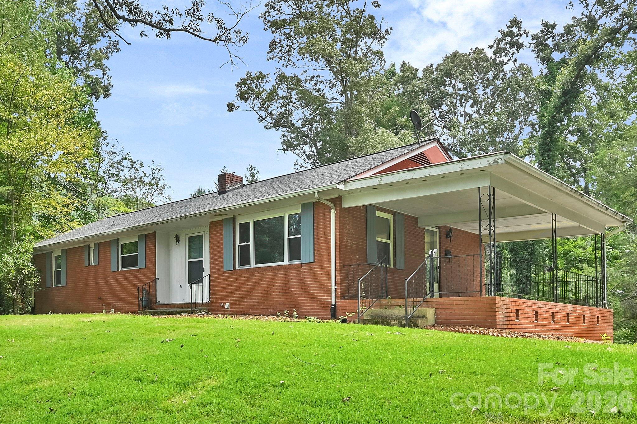 720 Mergans Lane — photo