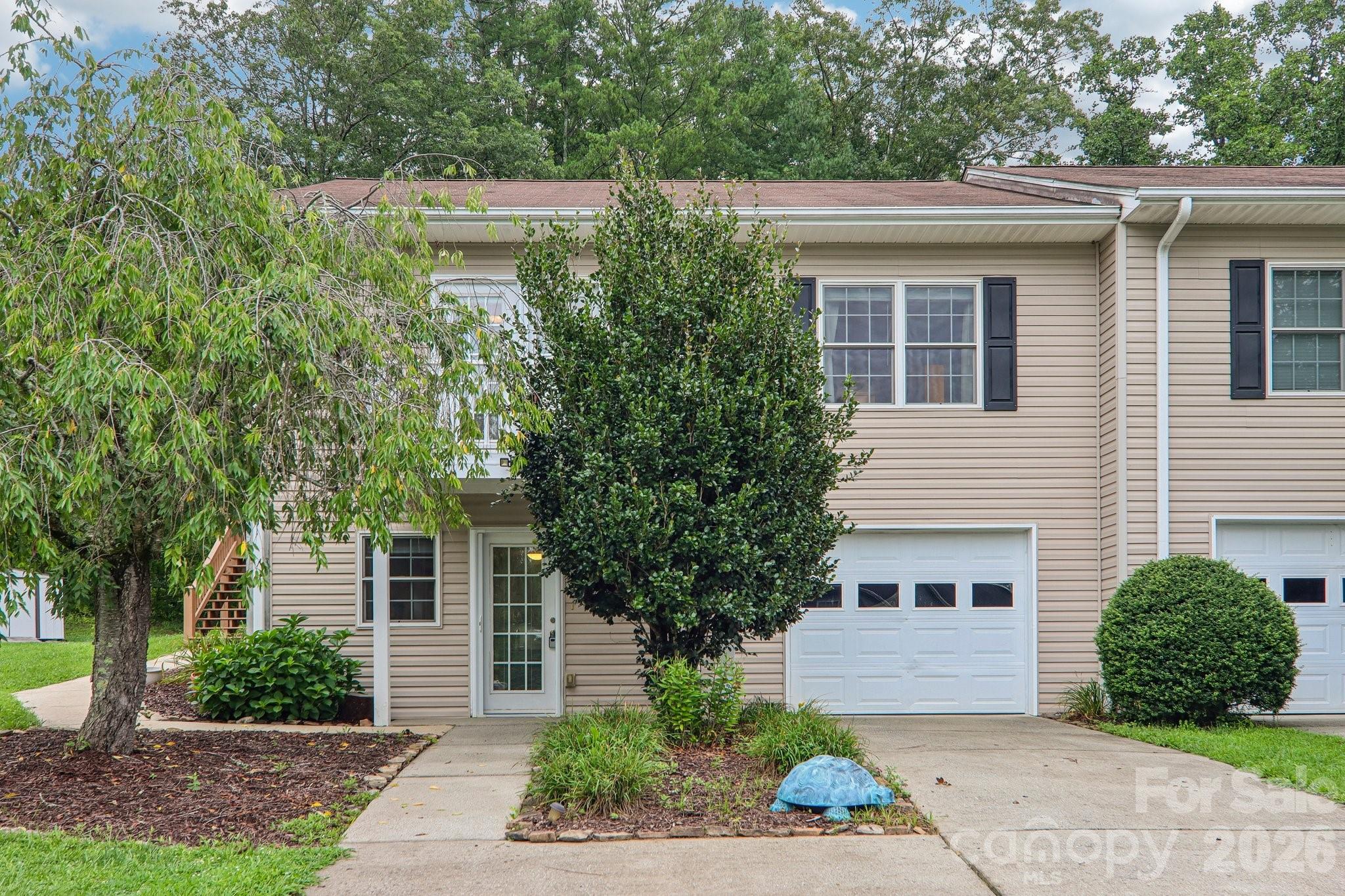 3311 Sandy Drive 1 — photo