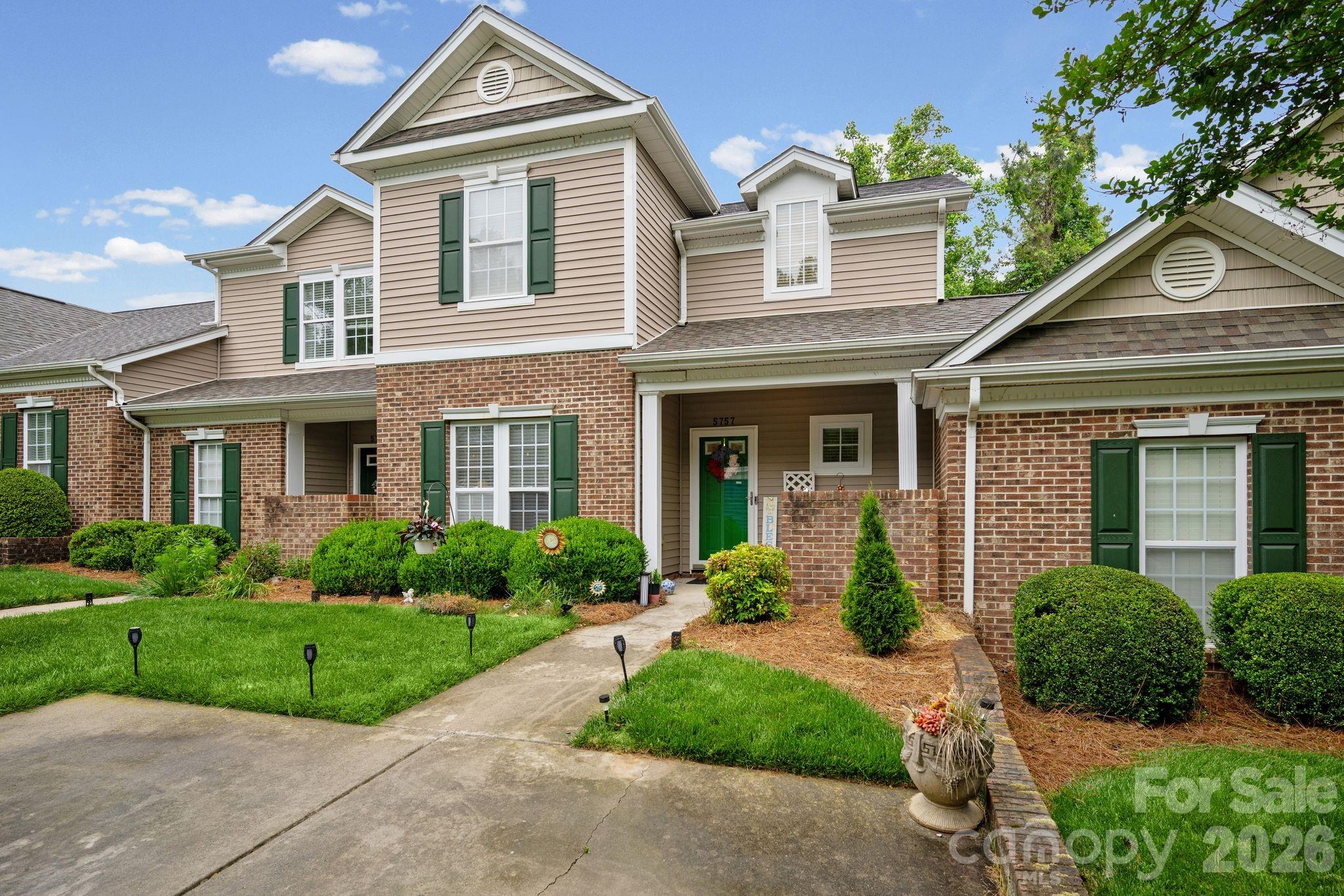 5757 Fox Ridge Lane — photo