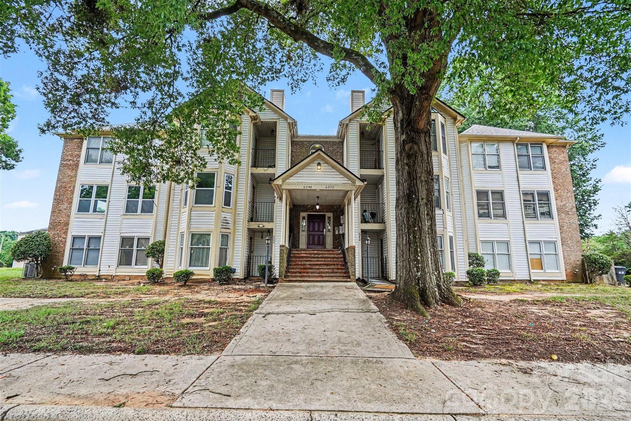 6260 Rosecroft Drive 6260 — photo