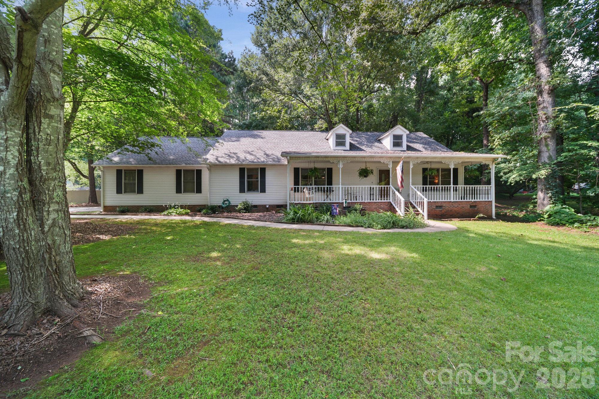 832 Old Cedar Circle — photo