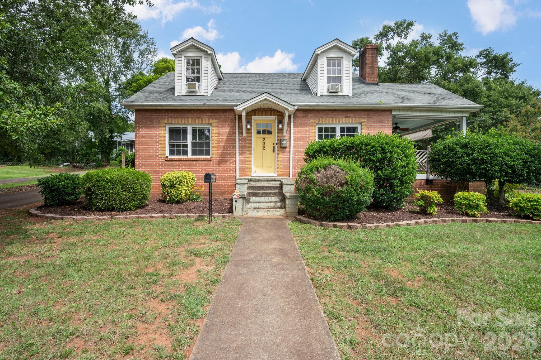 232 Maple Street — photo
