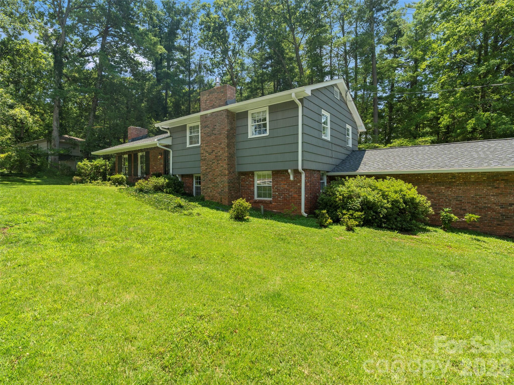 20 S Oak Forest Drive — photo