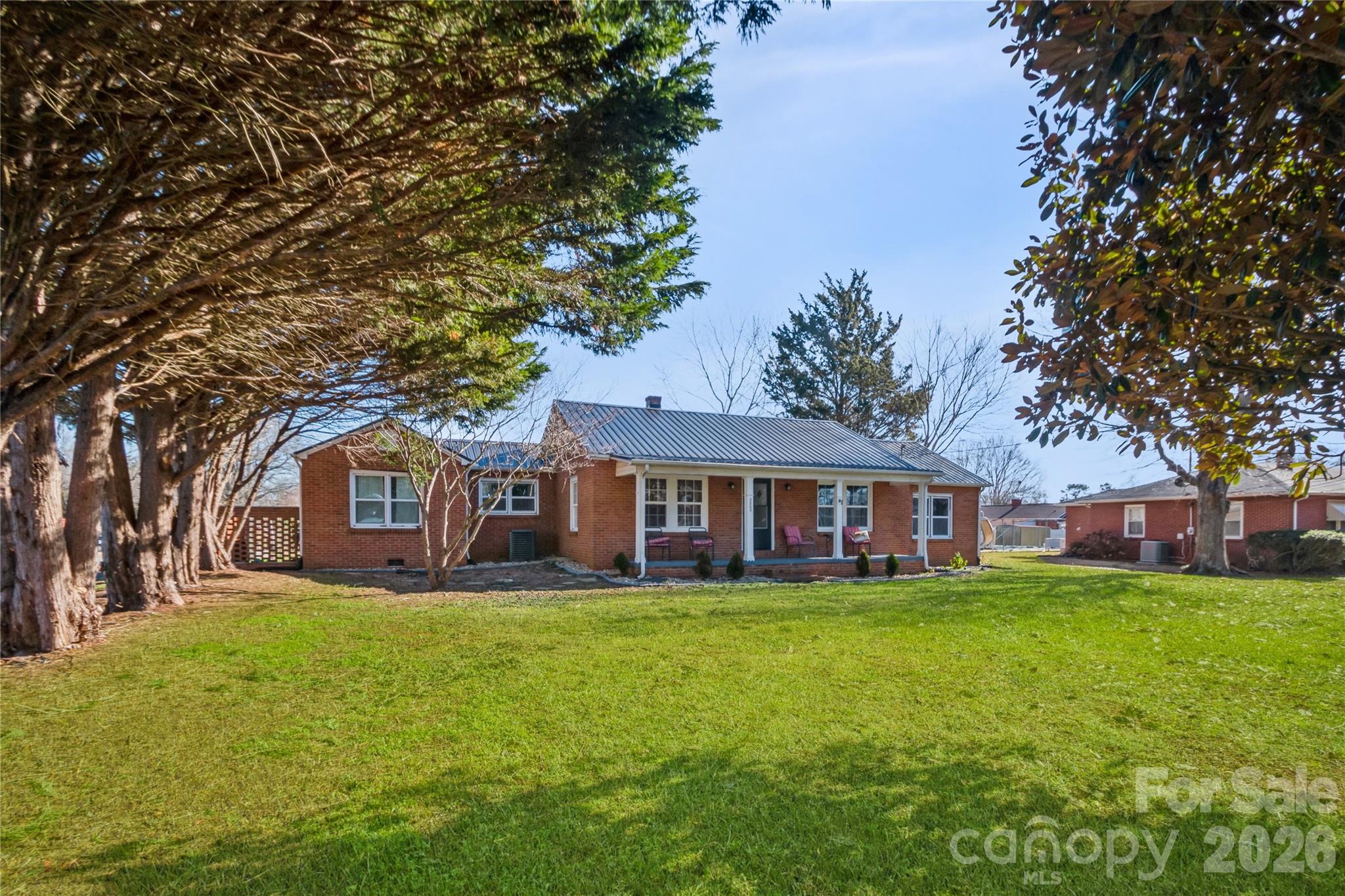 303 Island Ford Road — photo