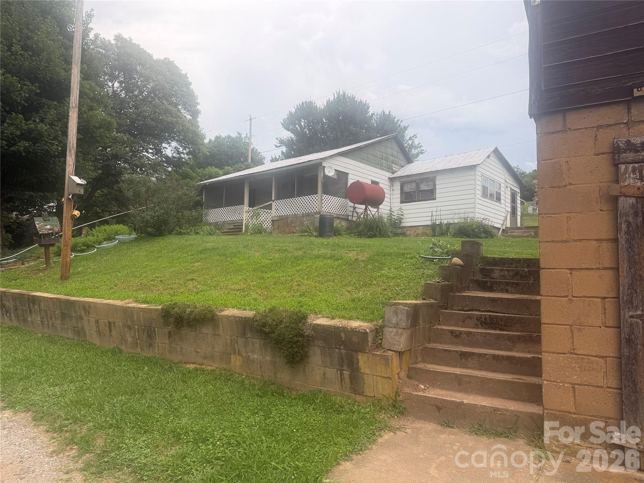 1920 Thickety Road — photo