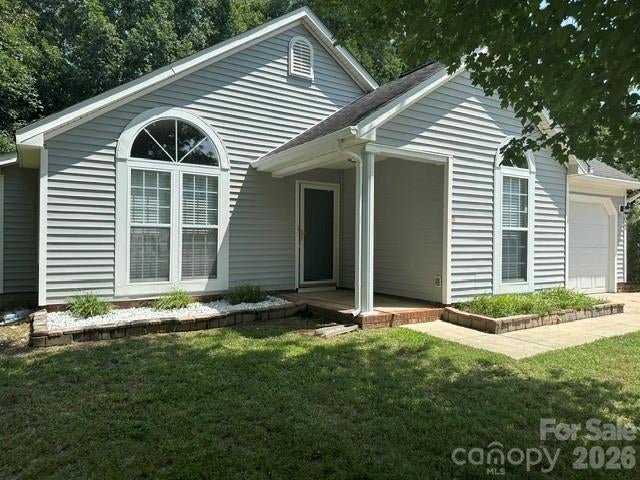 9022 Brad Court — photo