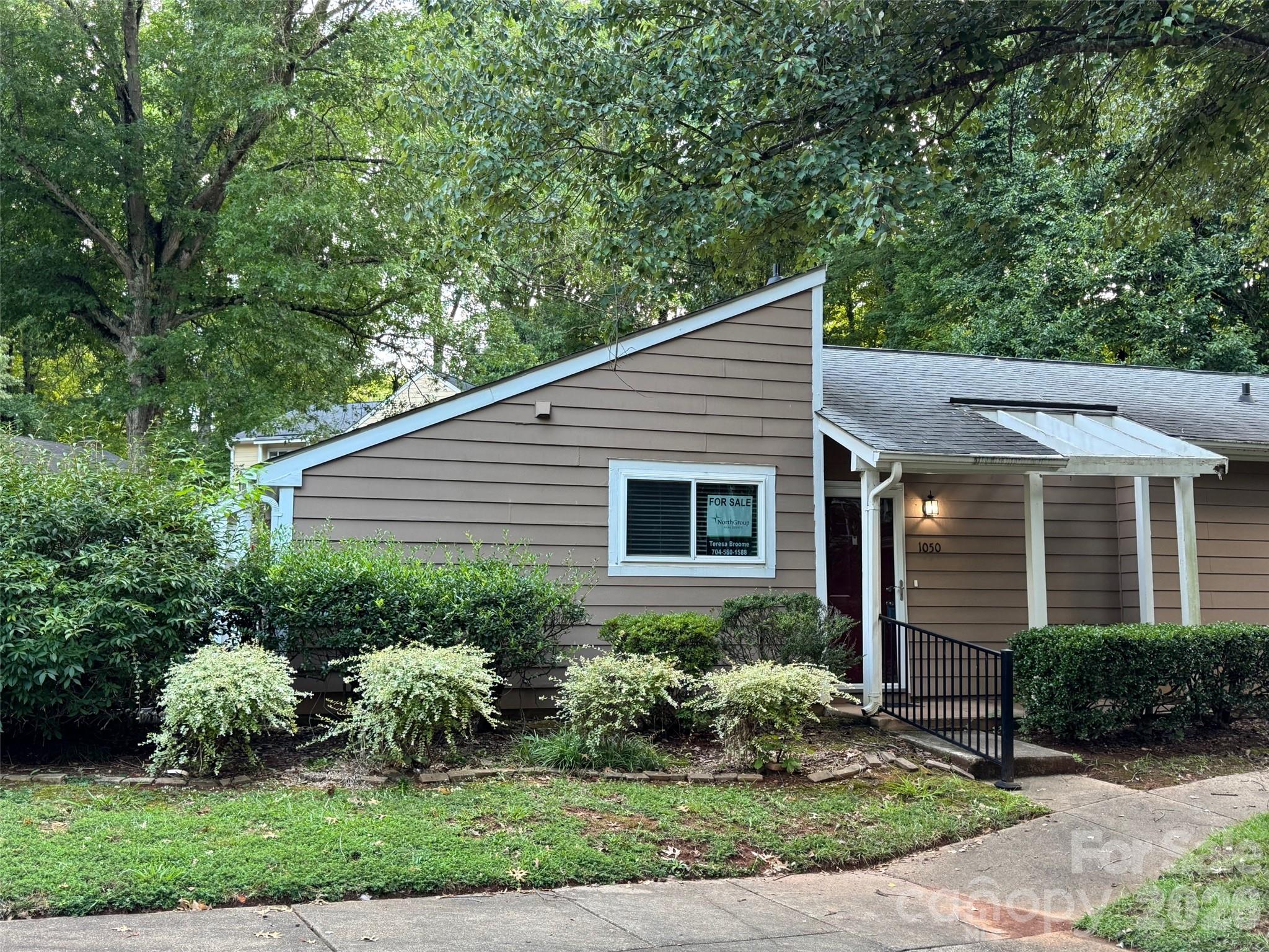 1050 Sardis Cove Drive — photo
