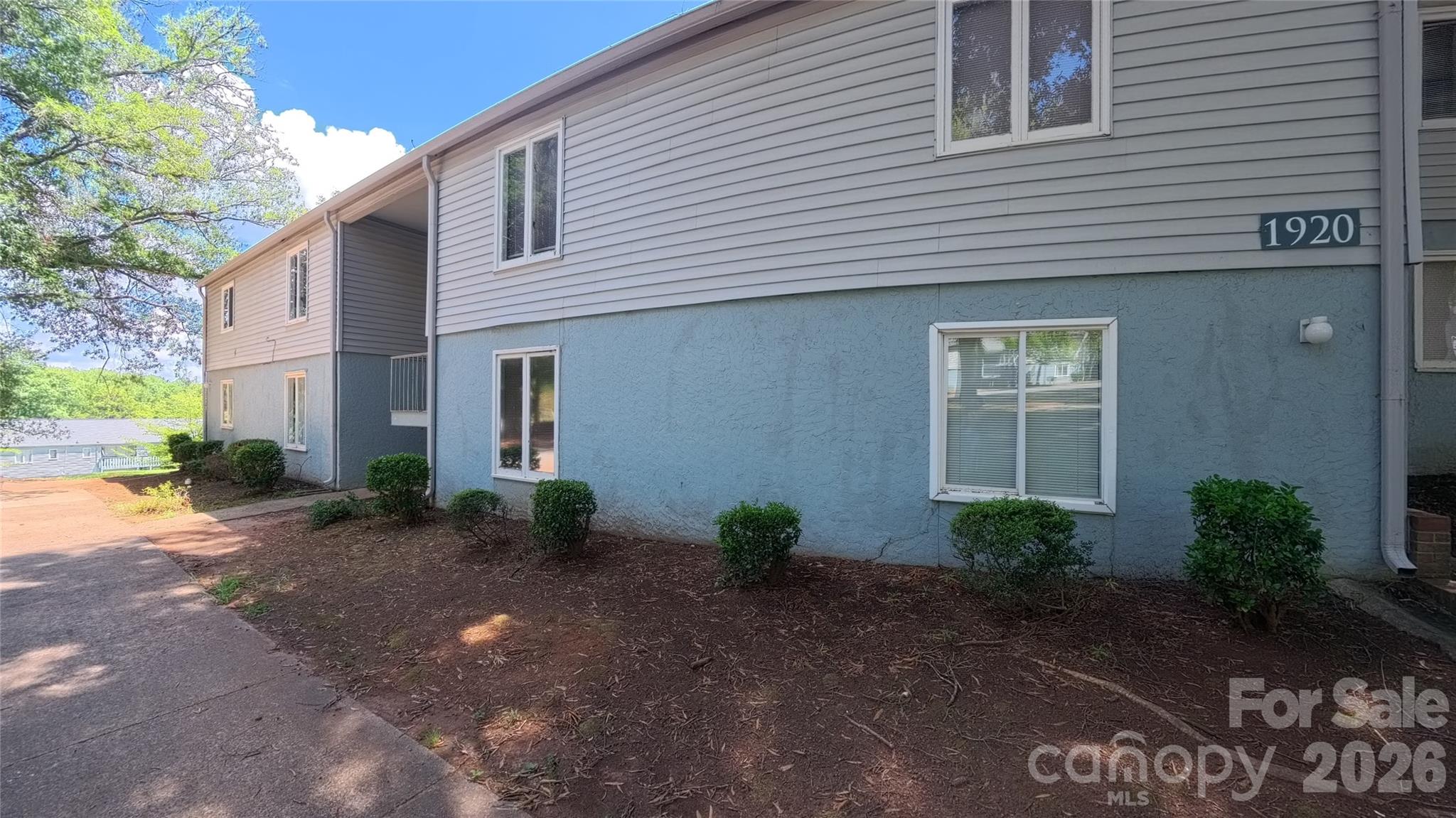 1920 Countrymens Court 4 — photo