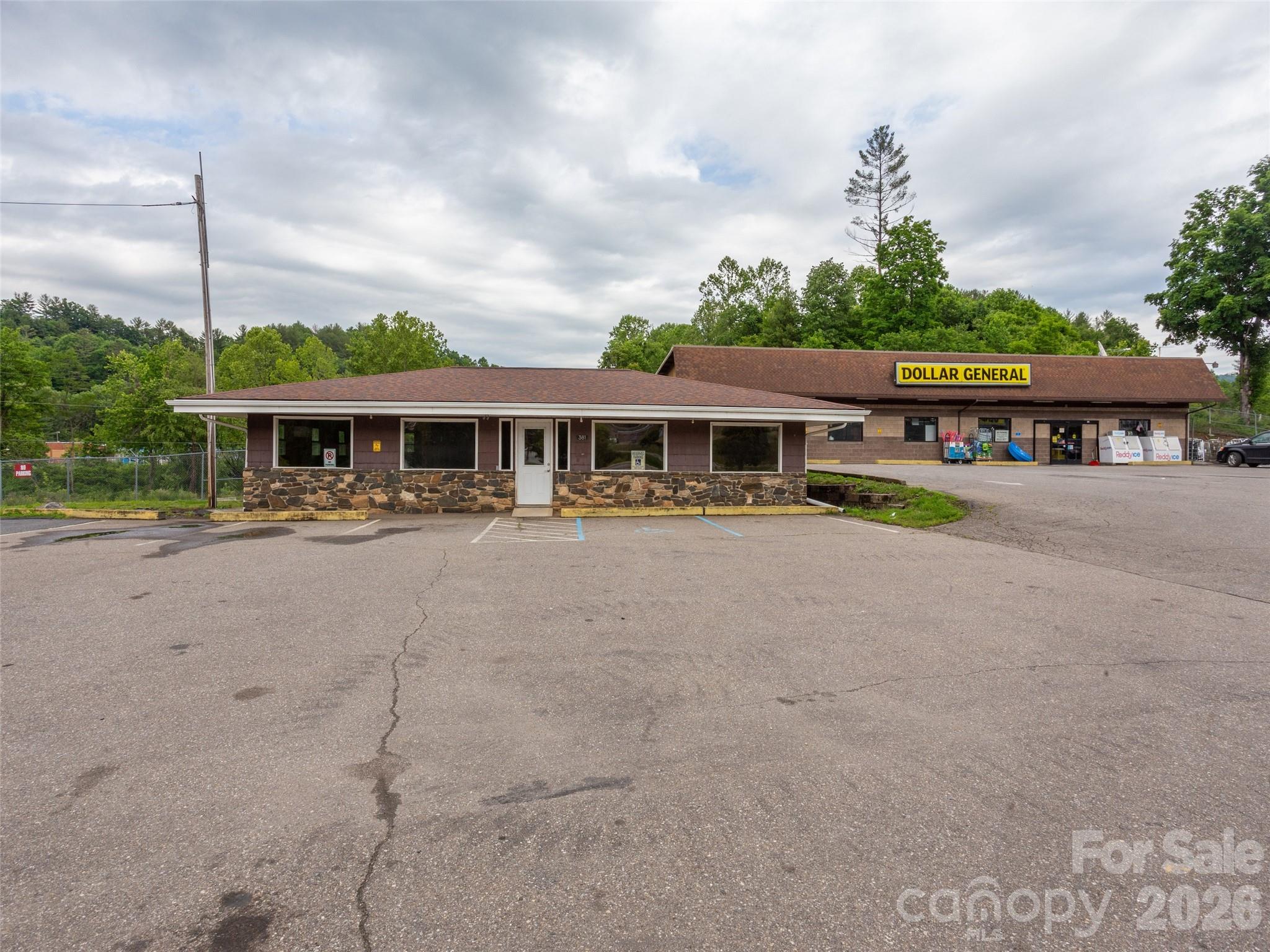 395 Crimson Laurel Way — photo