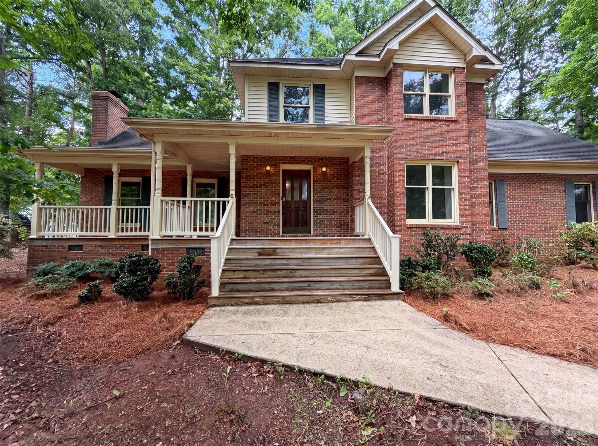 1711 Hickory Ridge Road — photo